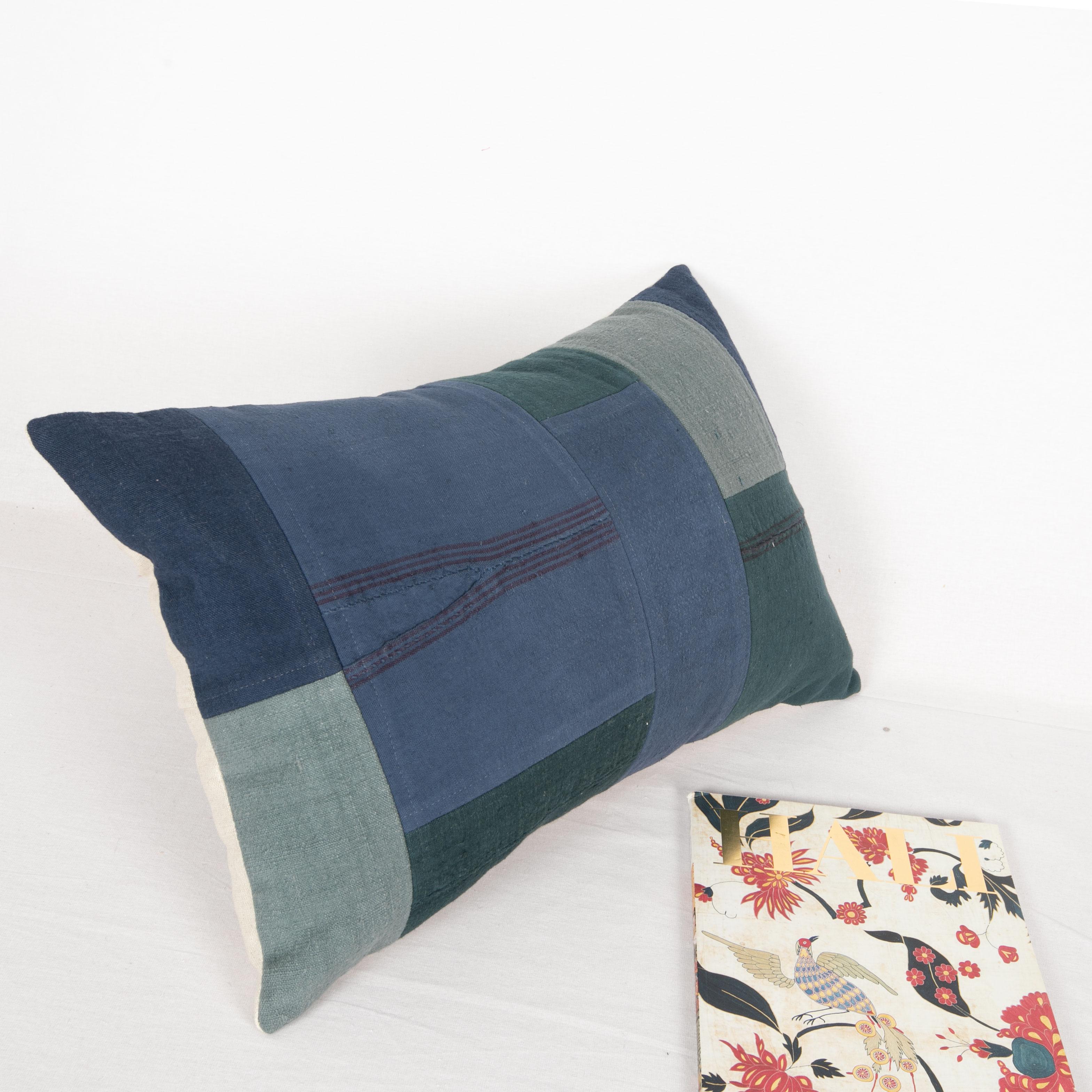 Patchwork Pillowcase Made from Recycled Anatolian Fabrics In Good Condition In Istanbul, TR