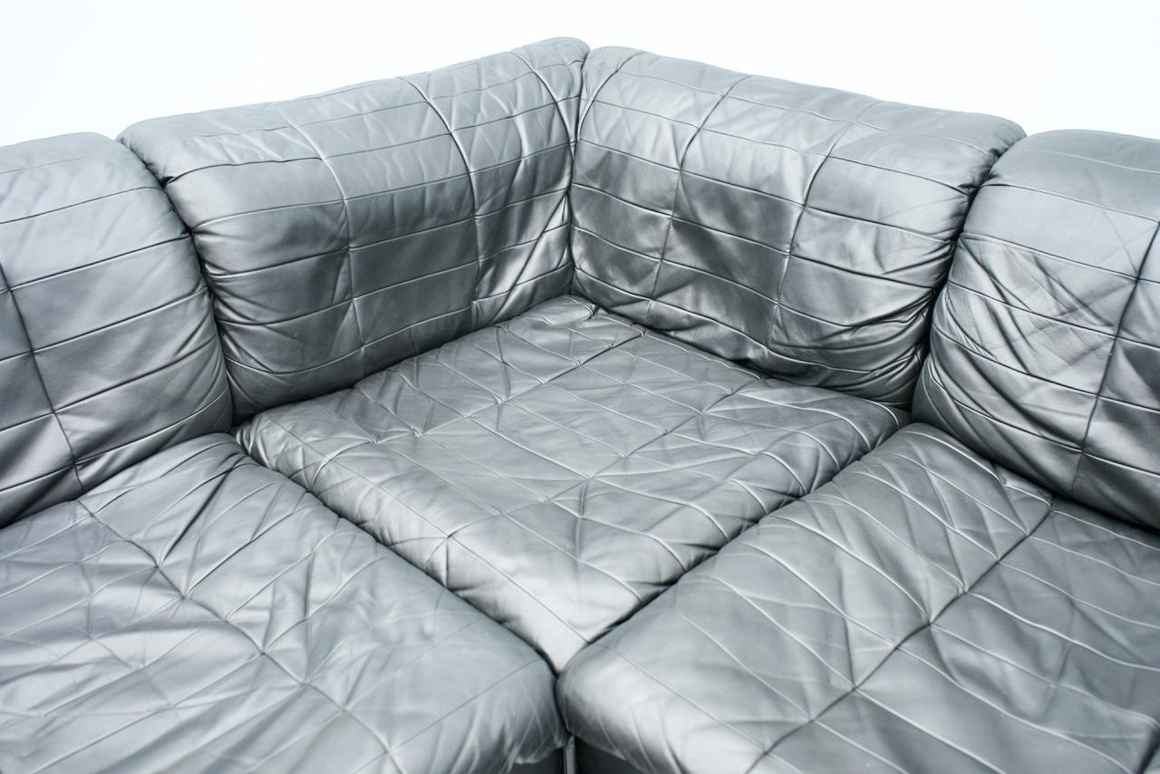 Patchwork-Sofa aus schwarzem Leder mit 5 Elementen, 1970er Jahre im Angebot 4