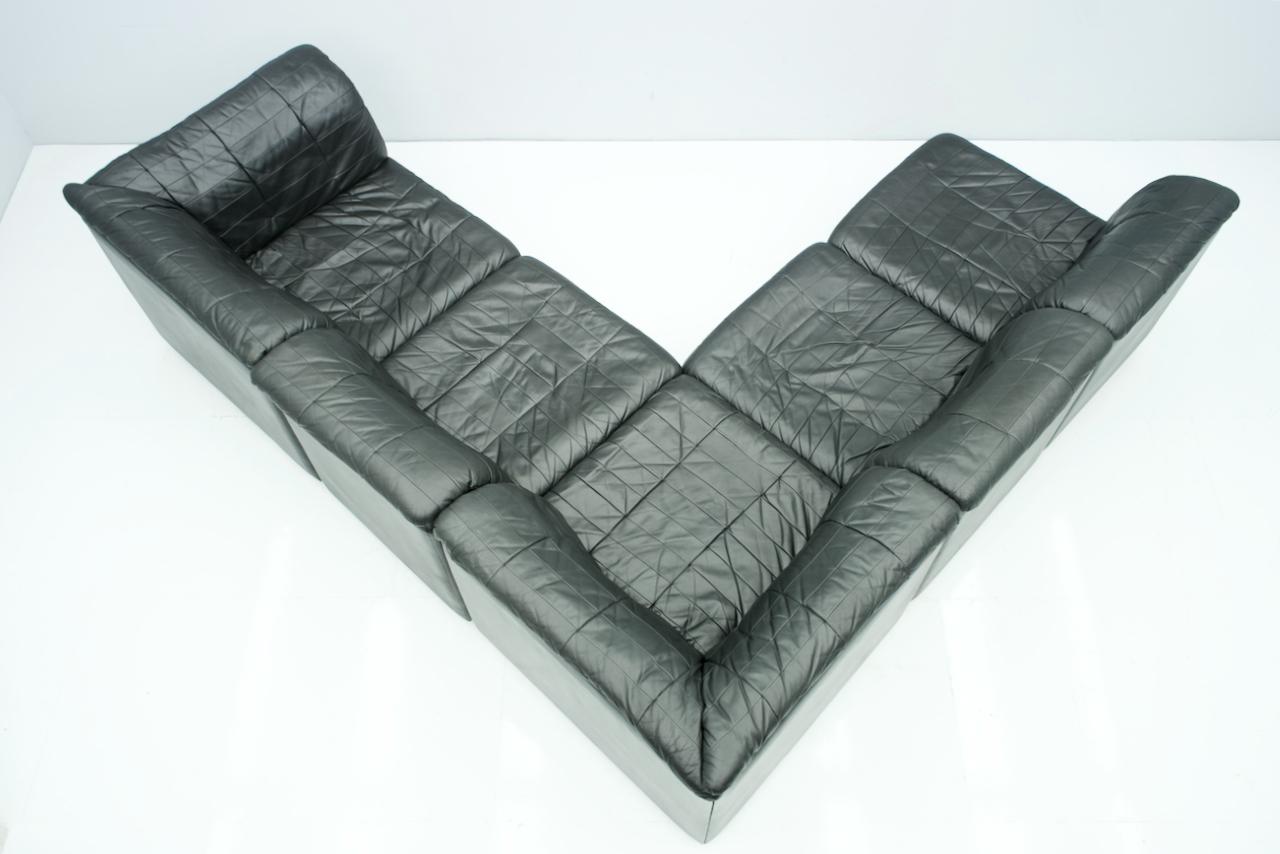 Patchwork-Sofa aus schwarzem Leder mit 5 Elementen, 1970er Jahre (Moderne der Mitte des Jahrhunderts) im Angebot