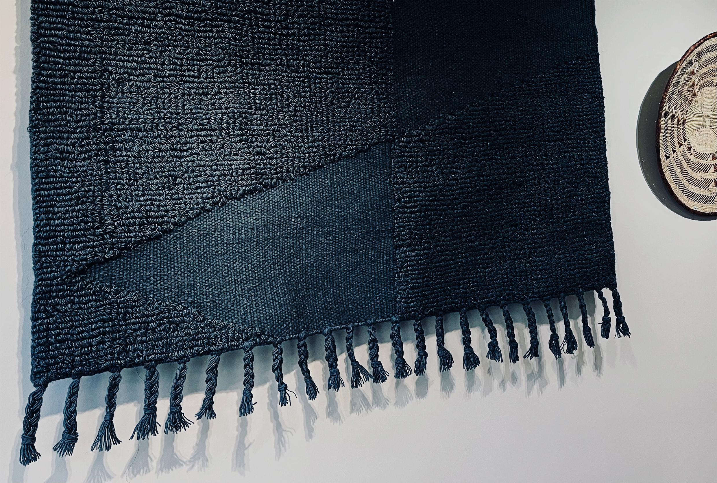 An abstract design from Anna Charlotte Atelier, flat and lopped weave in mixed wool and hemp. 

Design: PATCHWORK
Handwoven, wool, hemp on hemp warp
Size: 100 x 120 cm – or customized
Fringes: 10 cm
Pile: Flat weave, loops 0,3 mm
Colour: Natural