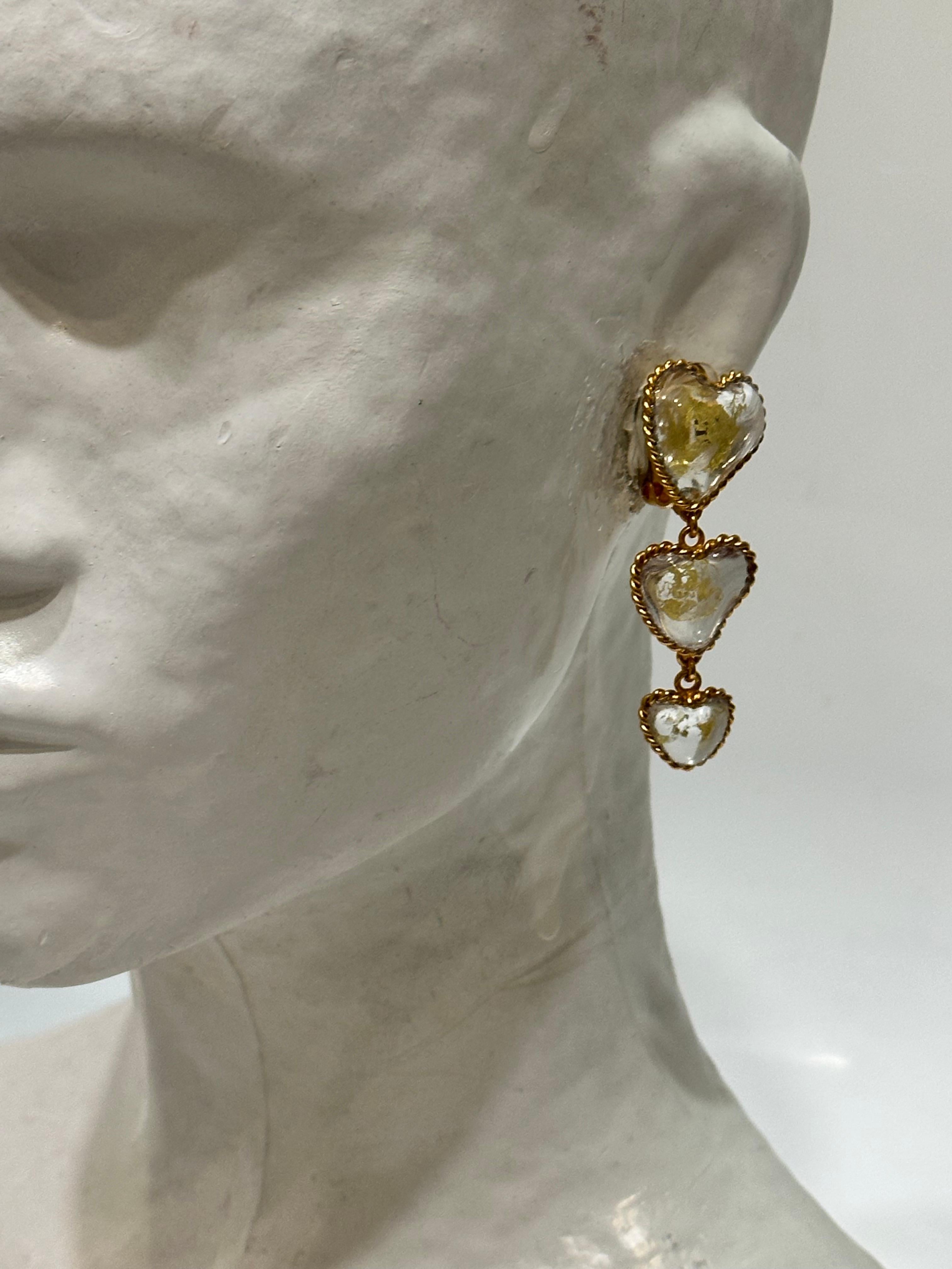Pate de Verre 3 Hearts Earrings In New Condition For Sale In Virginia Beach, VA