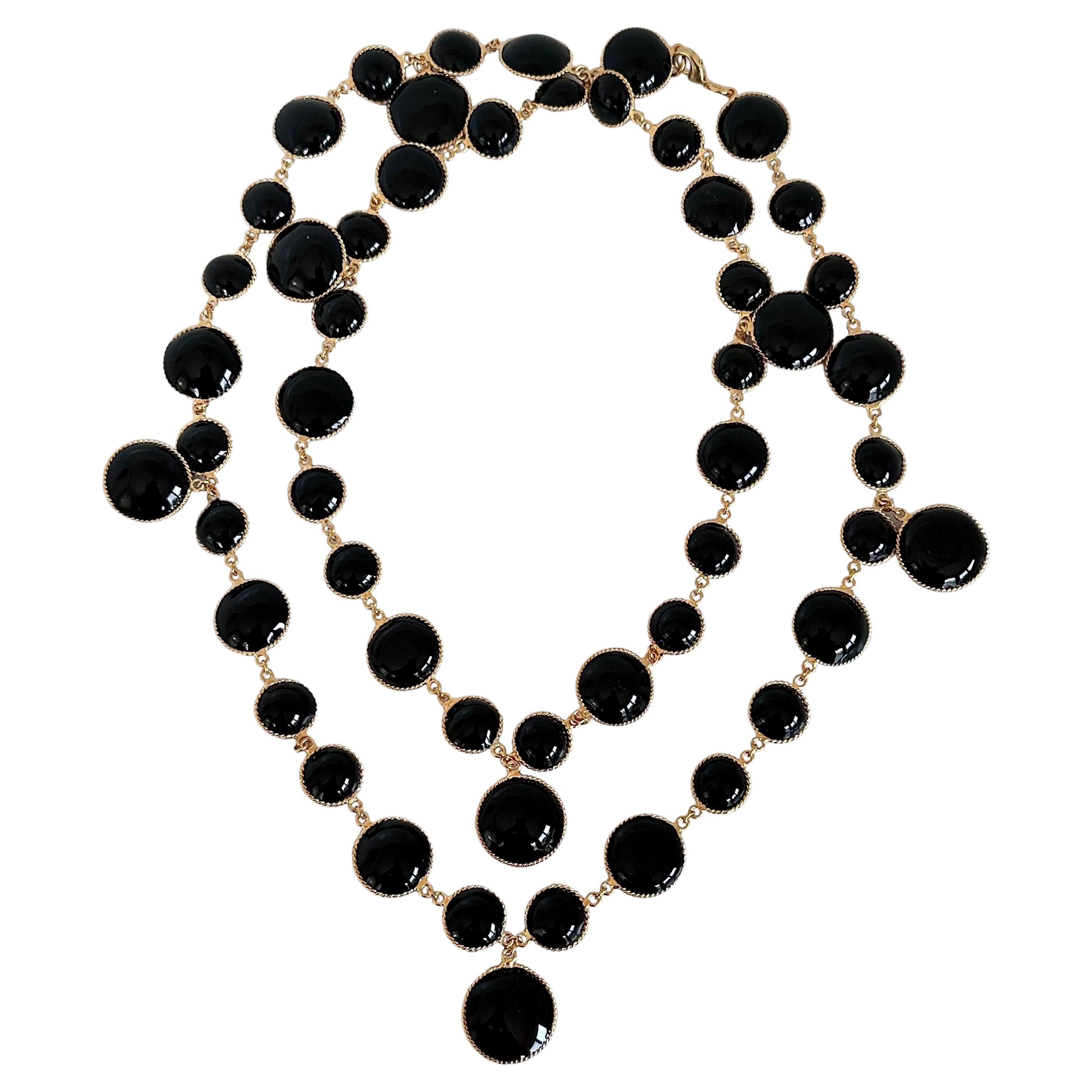 Pate De Verre nero Sautoir con filo dorato