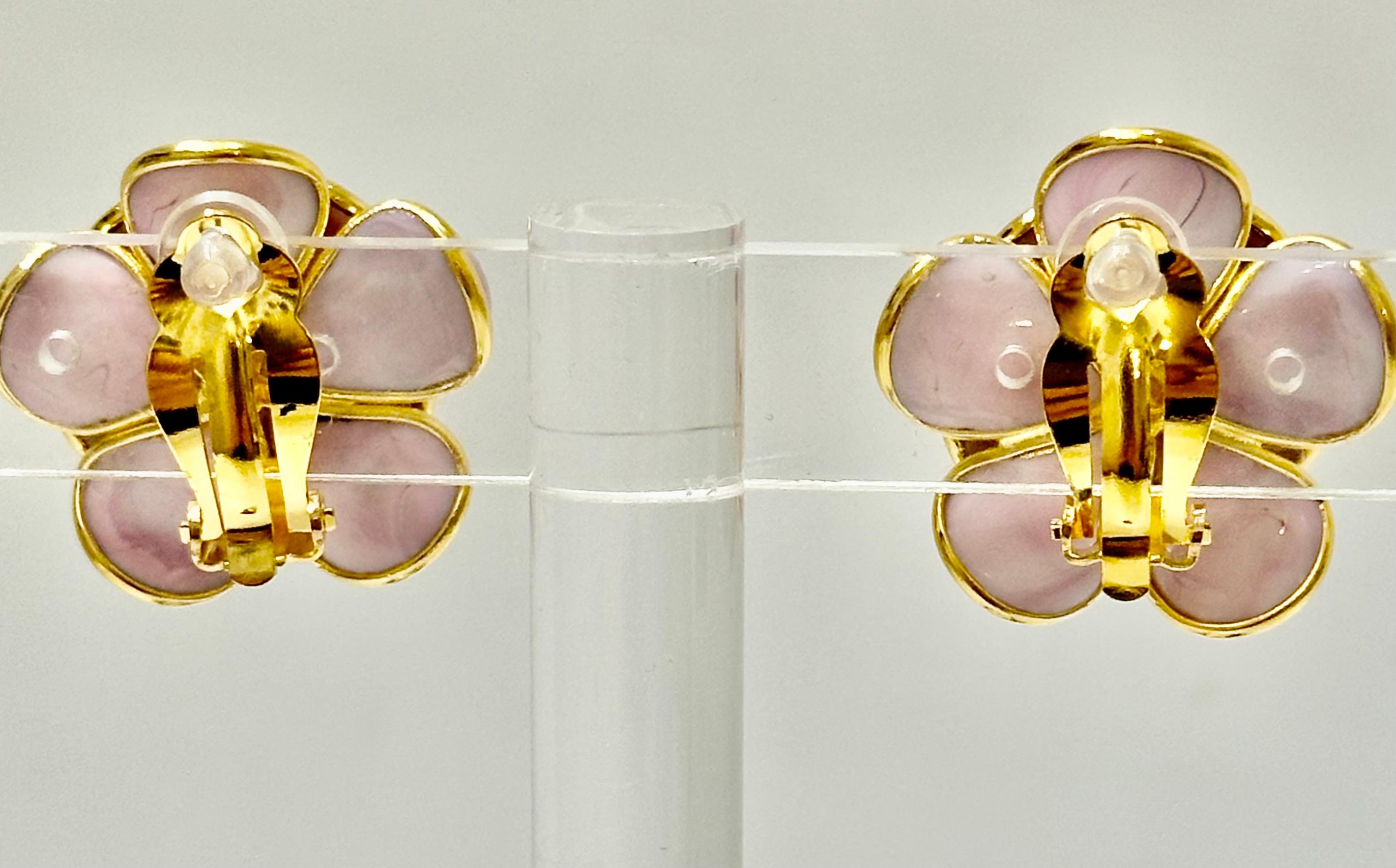 da uomo o donna Orecchini Pate de Verre Blush Pink Camelia in vendita