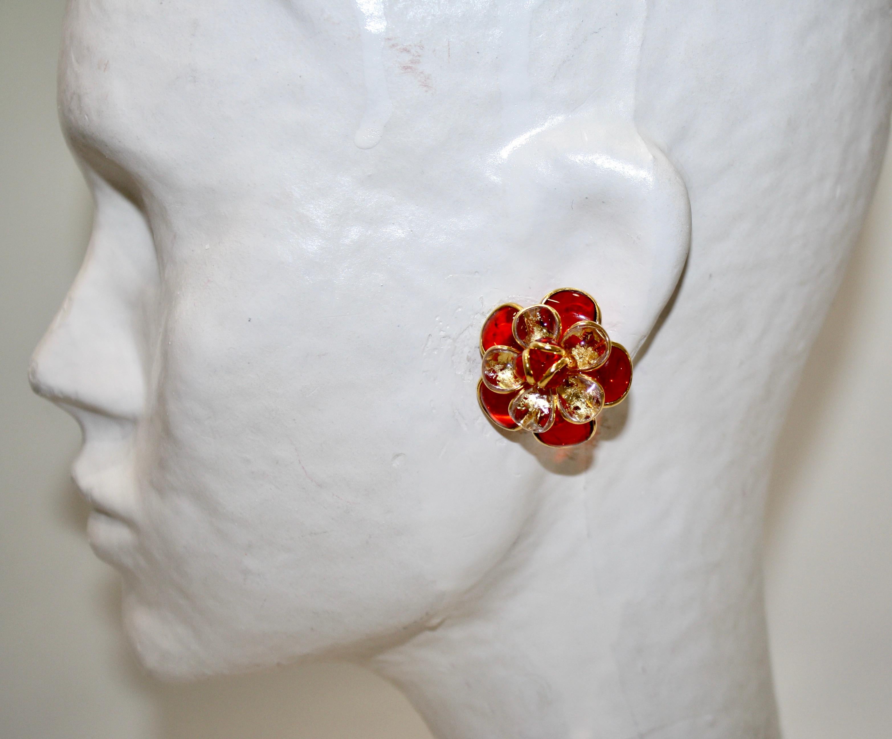Pate de Verre Camélia Clip Earrings In New Condition In Virginia Beach, VA