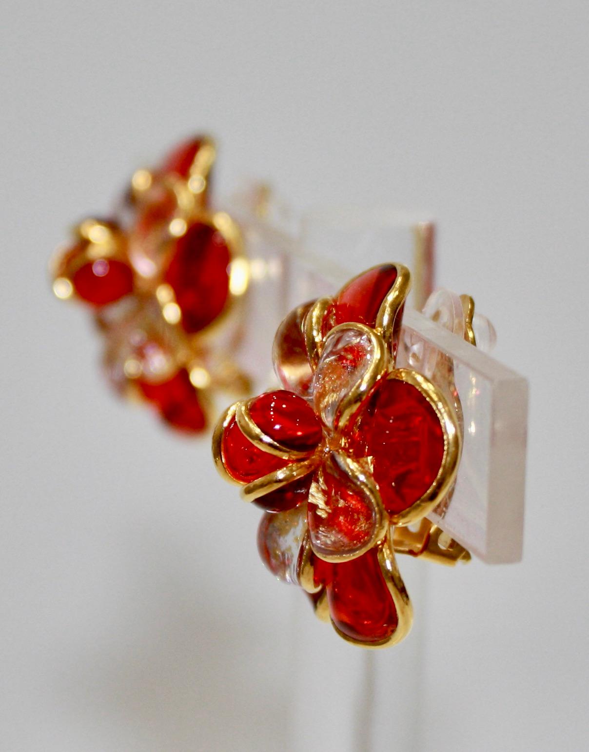 Pate de Verre Camélia Clip Earrings 2