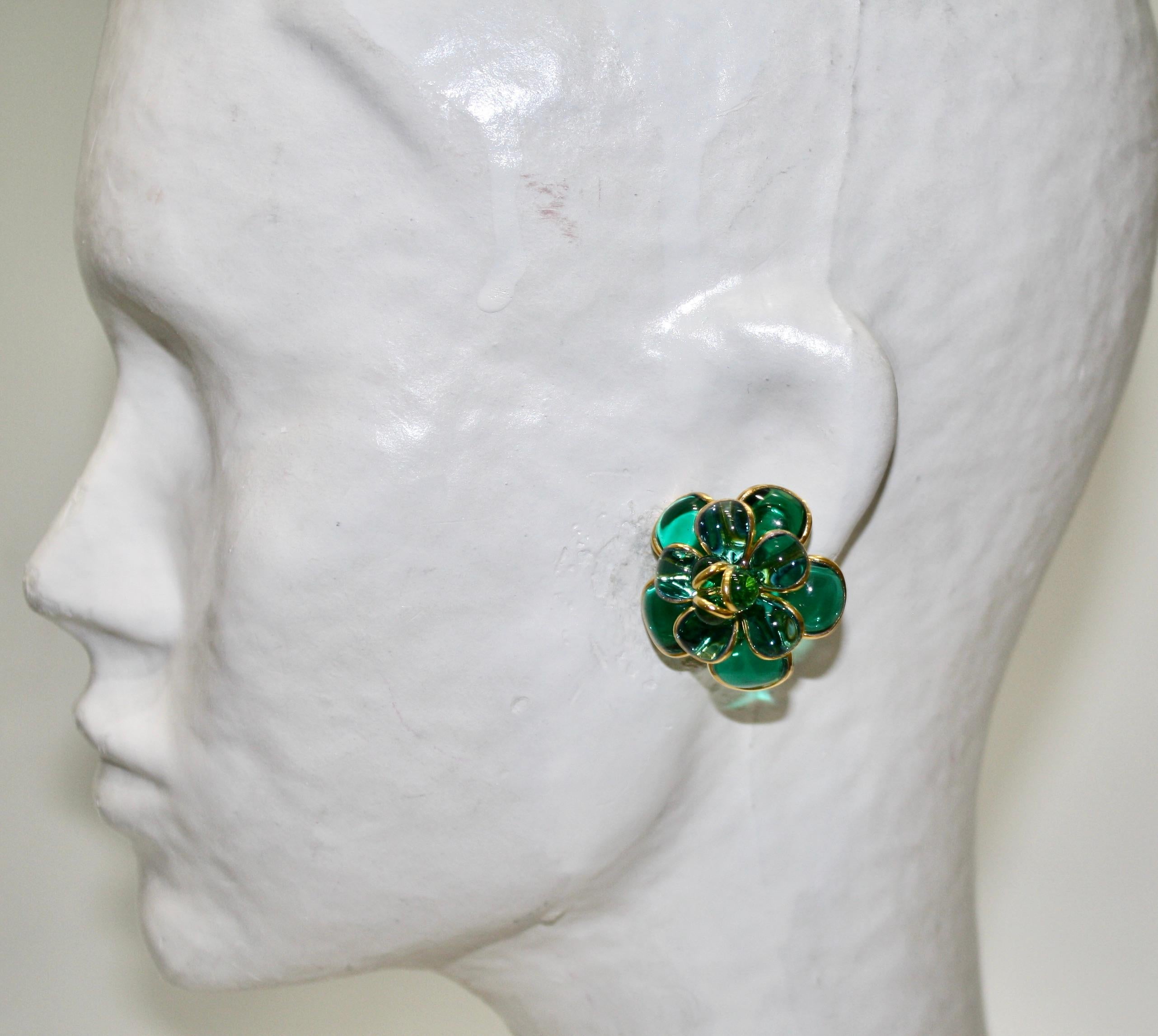 Artist Pate de Verre Camélia Clip Earrings in Green and Blue For Sale