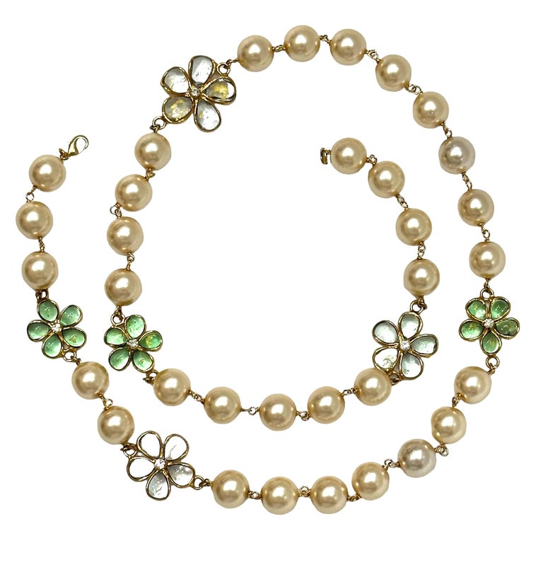 Chanel Pearls & Clovers Sautoir Necklace - Vintage Lux