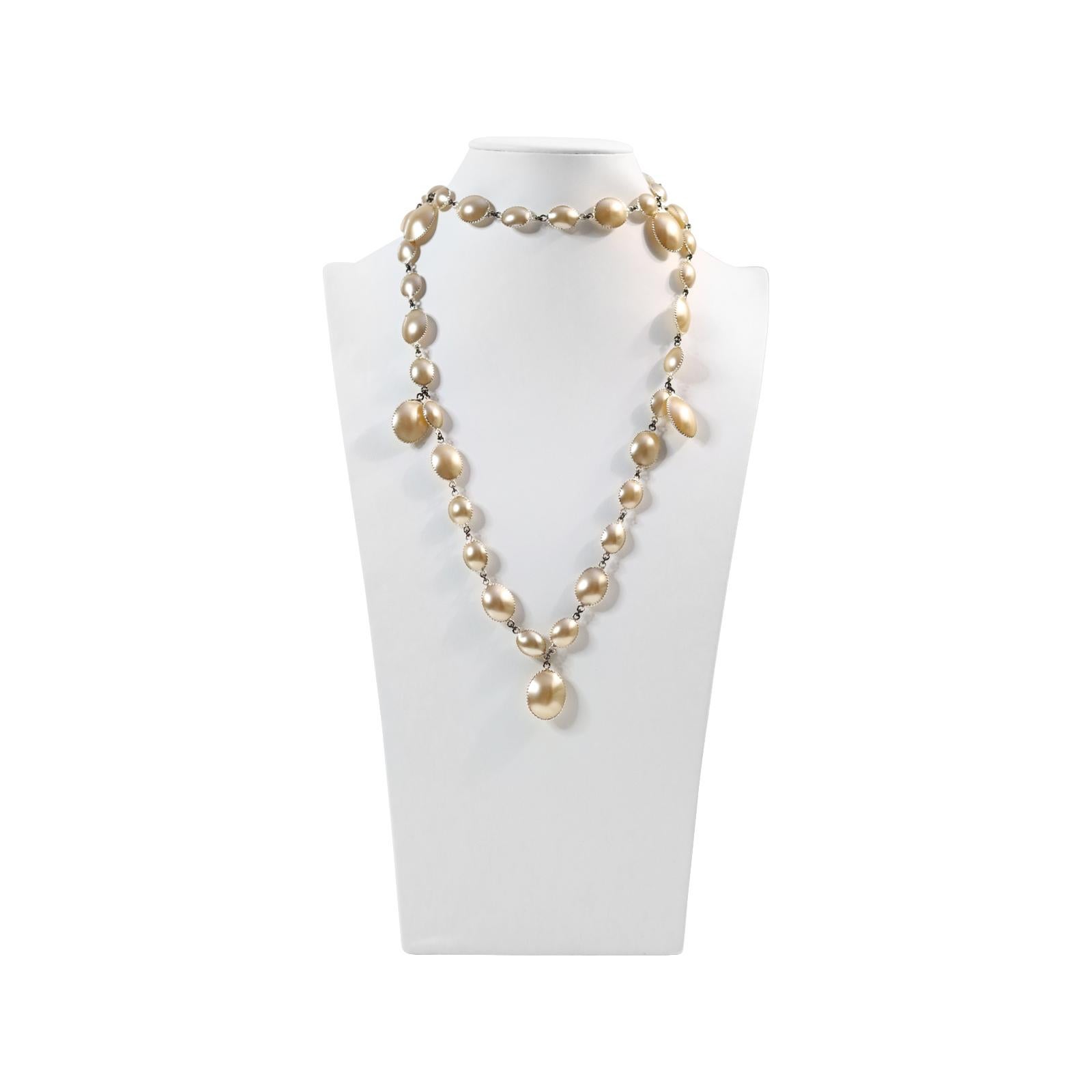 Pate De Verre Dangling Faux Pearl Necklace, circa 2000s For Sale 6