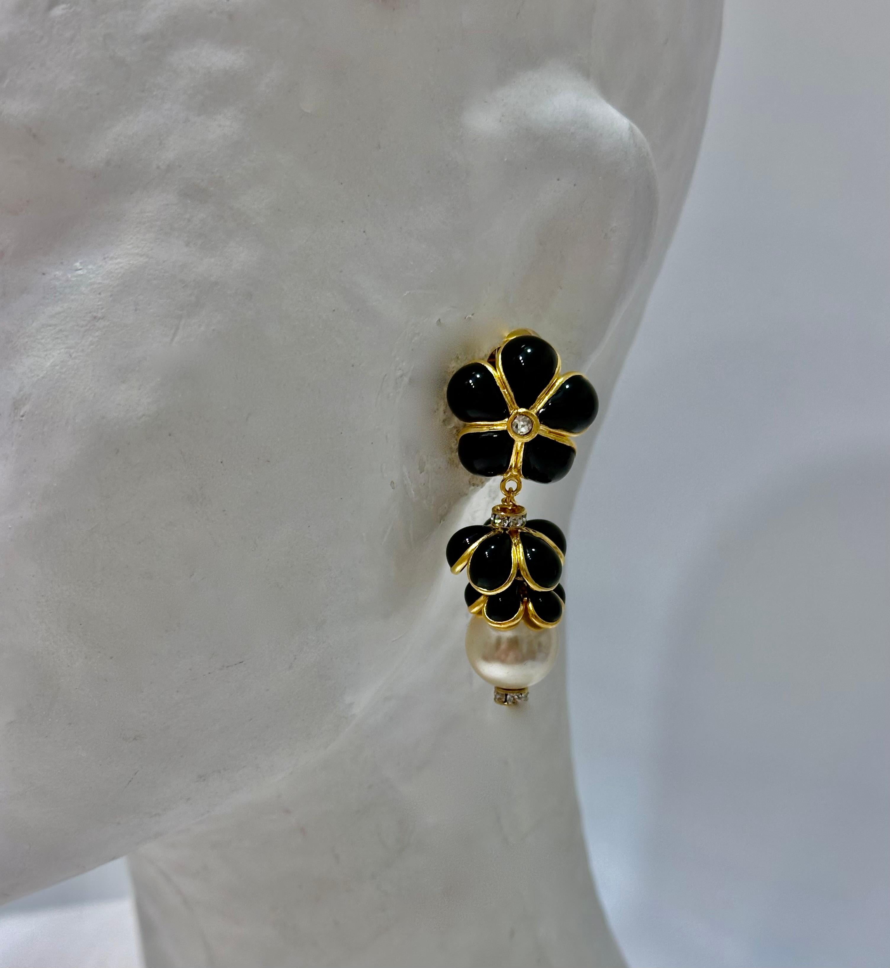 Artist Pate De Verre Flower and Pearl Drop Earrings For Sale