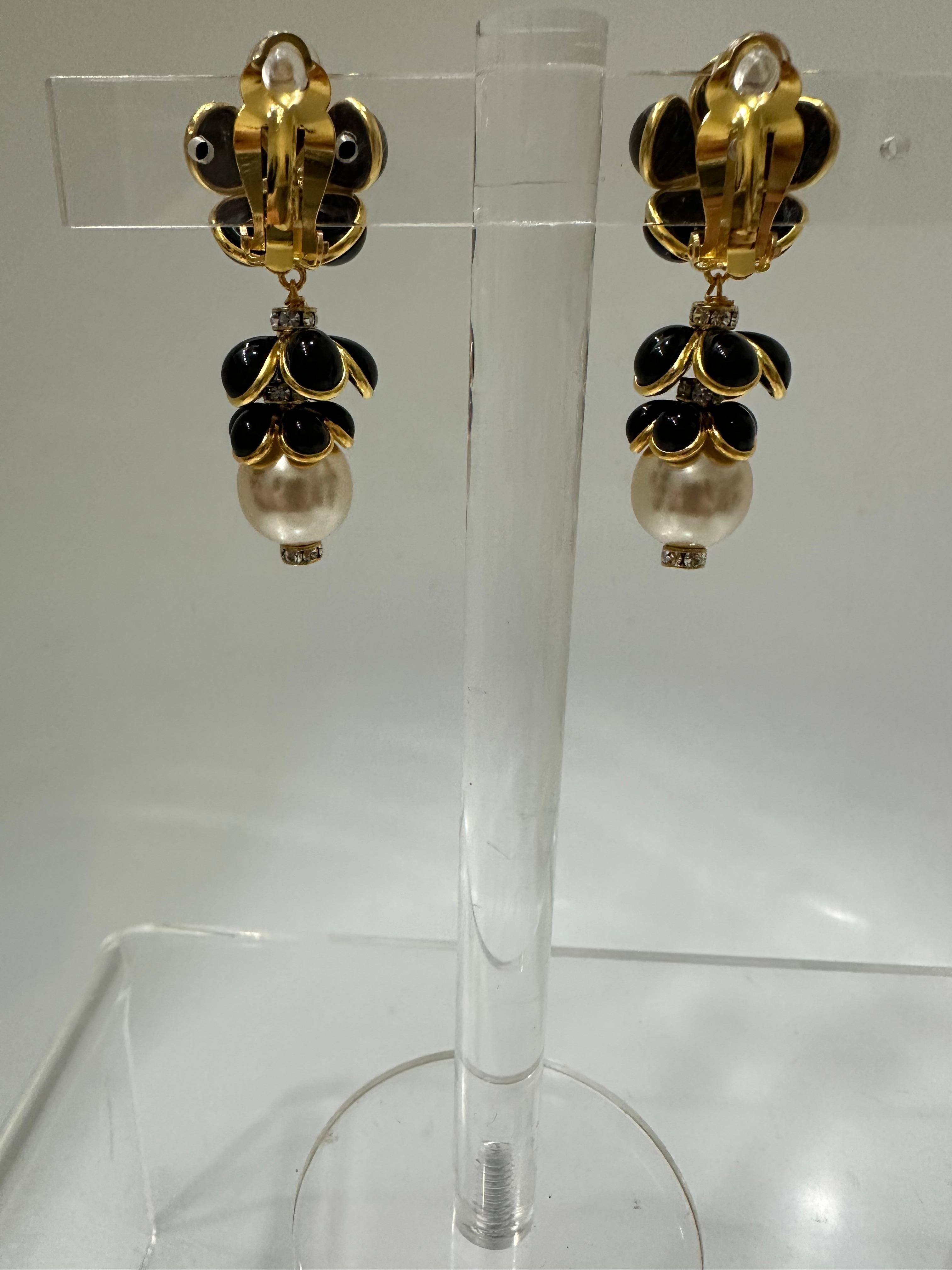 Pate De Verre Flower and Pearl Drop Earrings For Sale 1