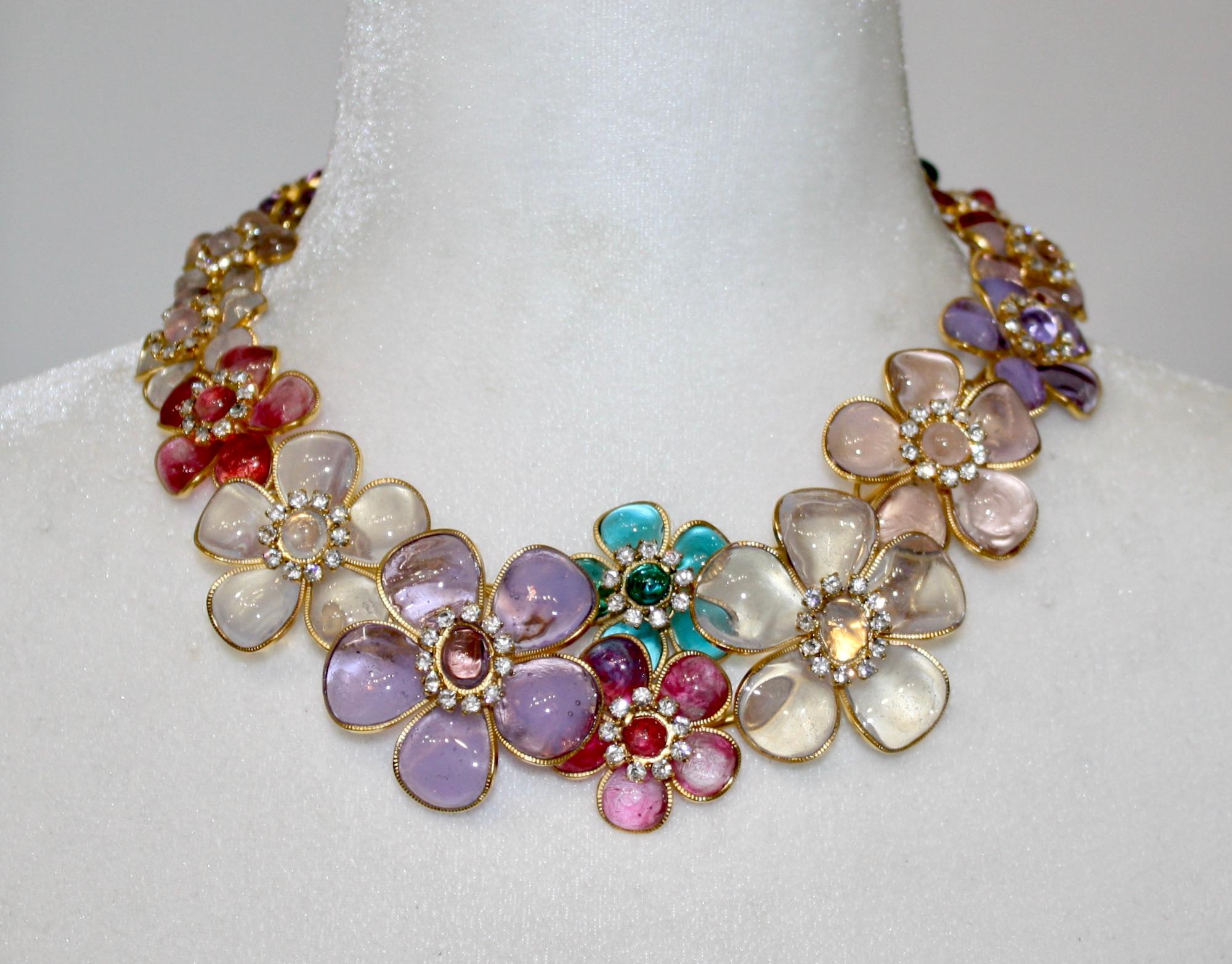 Pate de Verre Multi Flower Chocker In New Condition In Virginia Beach, VA