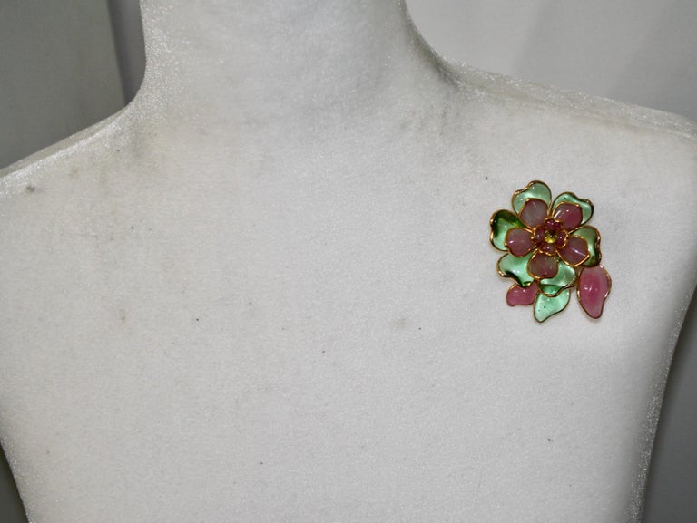 Women's or Men's Pate De Verre Pink and Green Flower Brooch For Sale