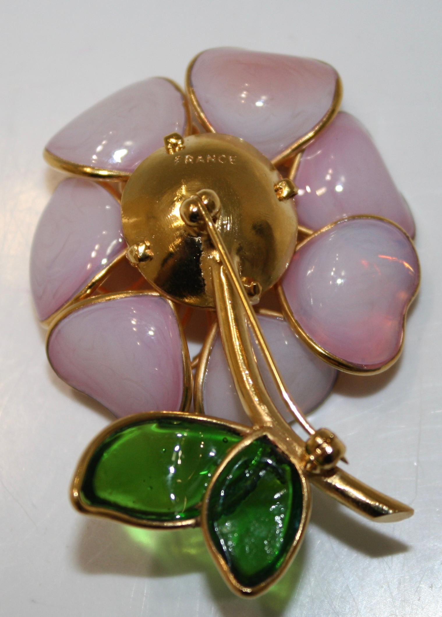 Aesthetic Movement Pate De verre Pink Flower Brooch