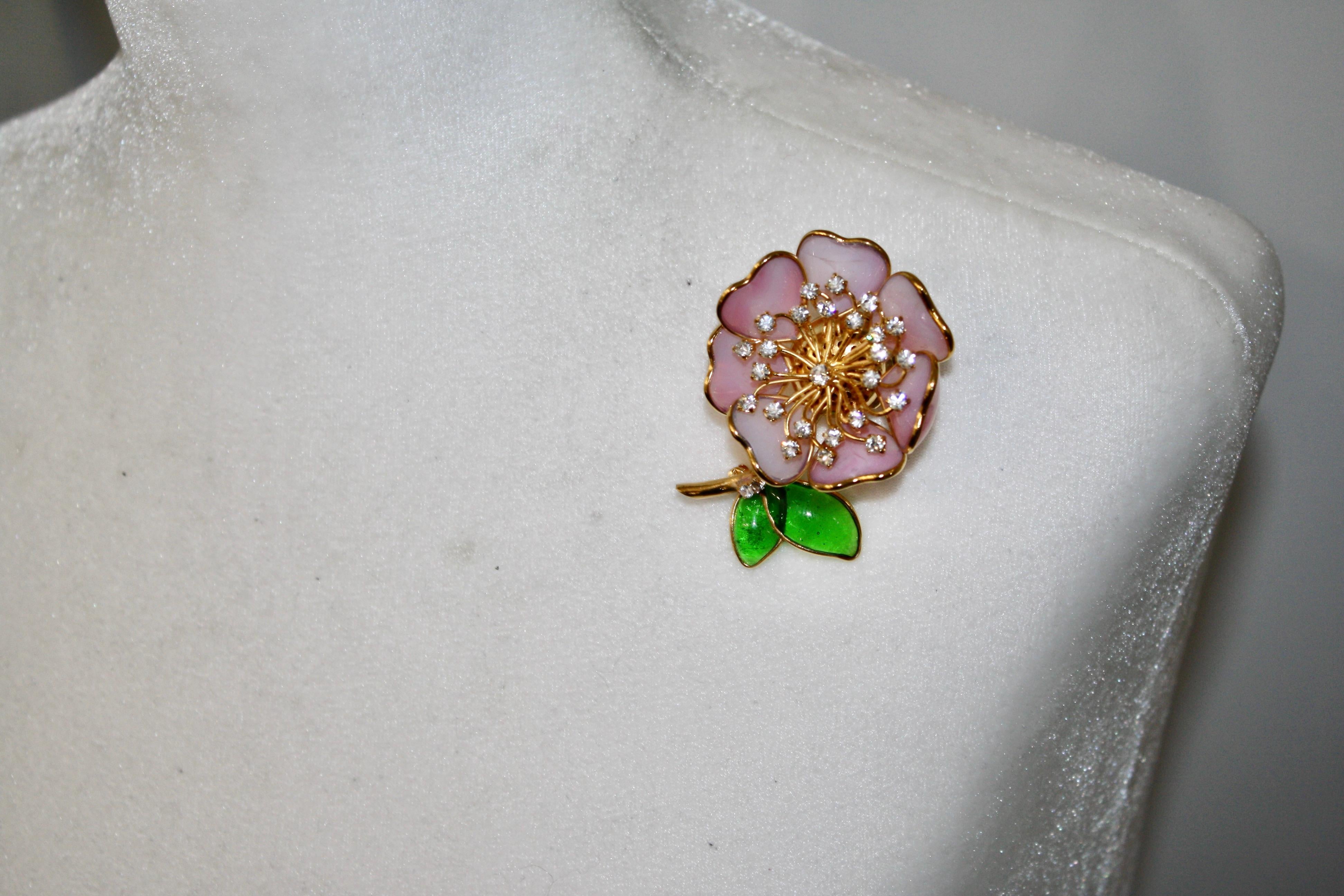 Women's or Men's Pate De verre Pink Flower Brooch