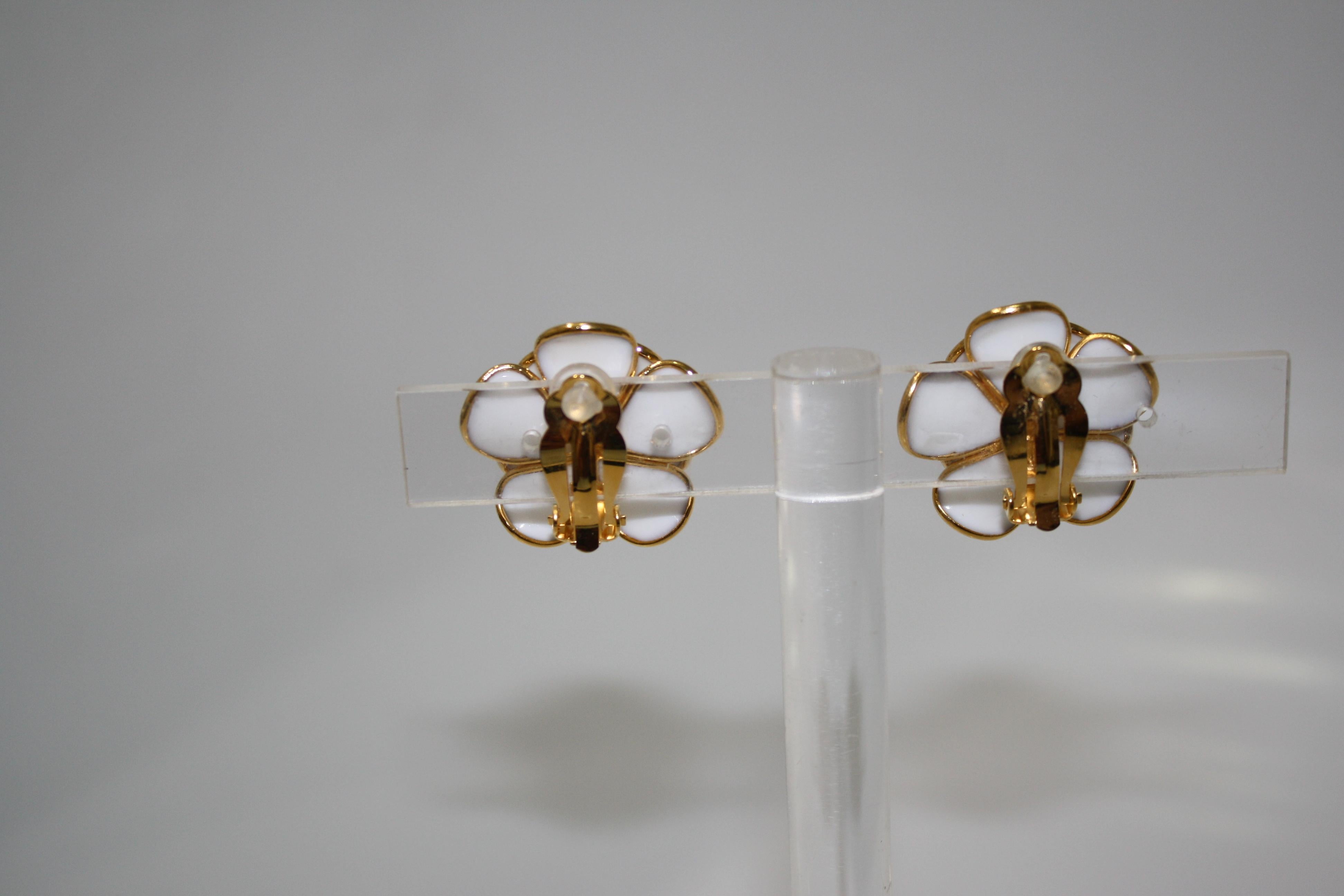 Pate de verre or glass paste process for the House of Gripoix is used to create these earrings.
Clip earrings .