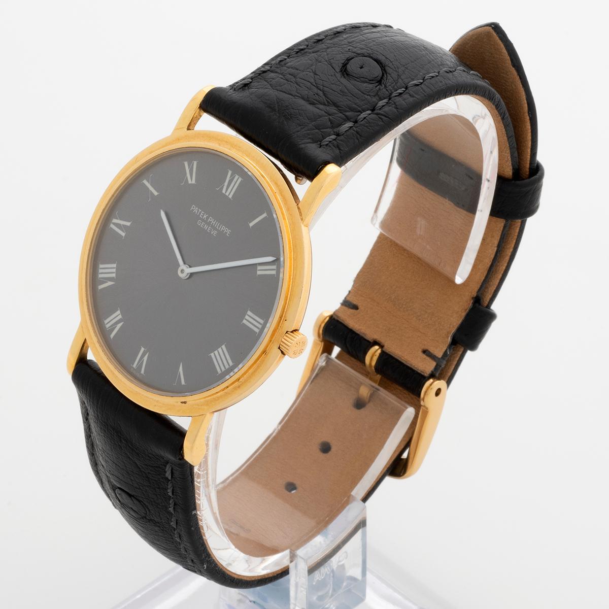 Patek Phiippe Calatrava Wristwatch Ref 3520, Manual, 18ct Yellow Gold, 1960's. For Sale 1