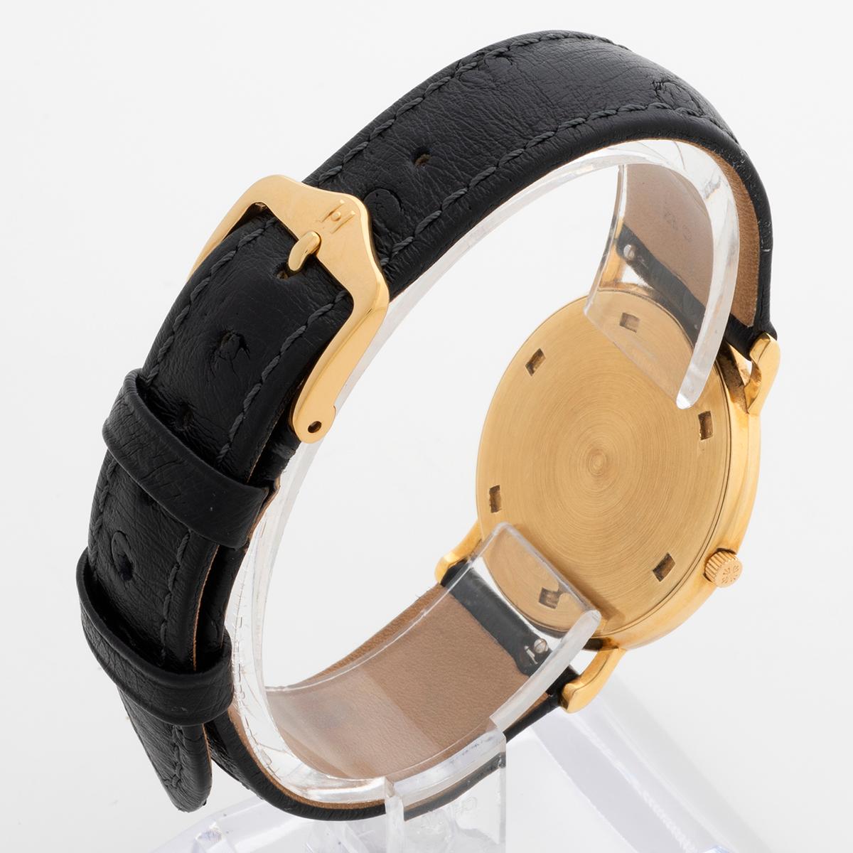 Patek Phiippe Calatrava Wristwatch Ref 3520, Manual, 18ct Yellow Gold, 1960's. For Sale 3