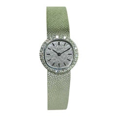 Patek Philippe 18 Karat Gold Ladies Diamond Dress Watch circa 1980er Jahre Original Box