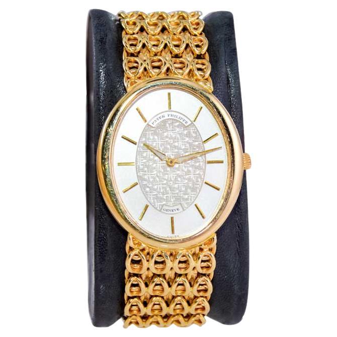 Patek Philippe 18 Karat Gold Men's Bracelet Watch with Gold Dial, from 1973 For Sale