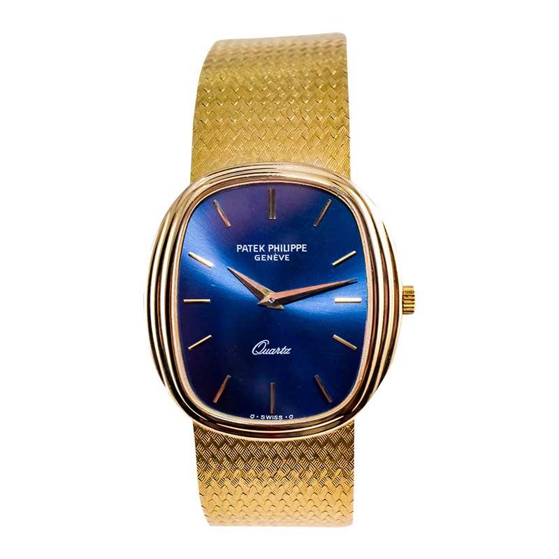 Patek Philippe 18 Karat Gold Quarz-Uhr in hochwertigem Zustand, neu, 1990er Jahre im Angebot 6