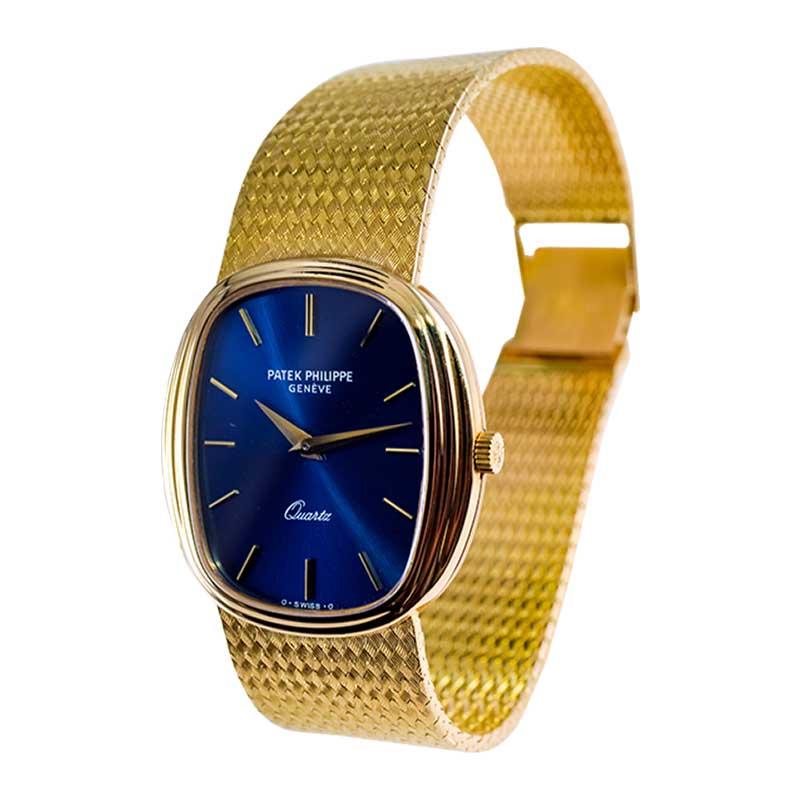 Patek Philippe 18 Karat Gold Quarz-Uhr in hochwertigem Zustand, neu, 1990er Jahre im Angebot 7