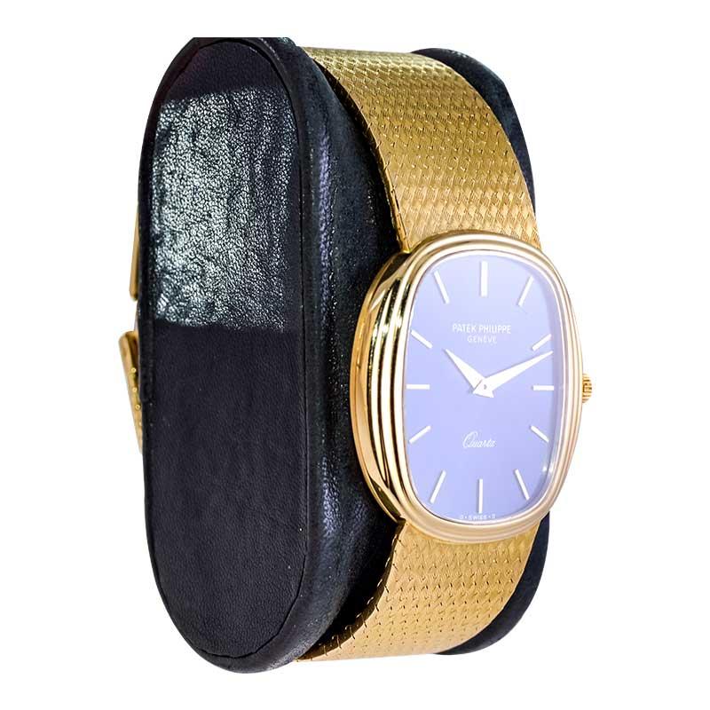 Patek Philippe 18 Karat Gold Quarz-Uhr in hochwertigem Zustand, neu, 1990er Jahre im Zustand „Hervorragend“ im Angebot in Long Beach, CA