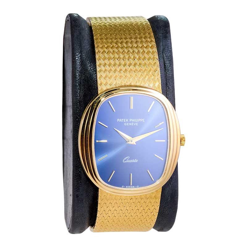 Patek Philippe 18 Karat Gold Quarz-Uhr in hochwertigem Zustand, neu, 1990er Jahre im Angebot 1