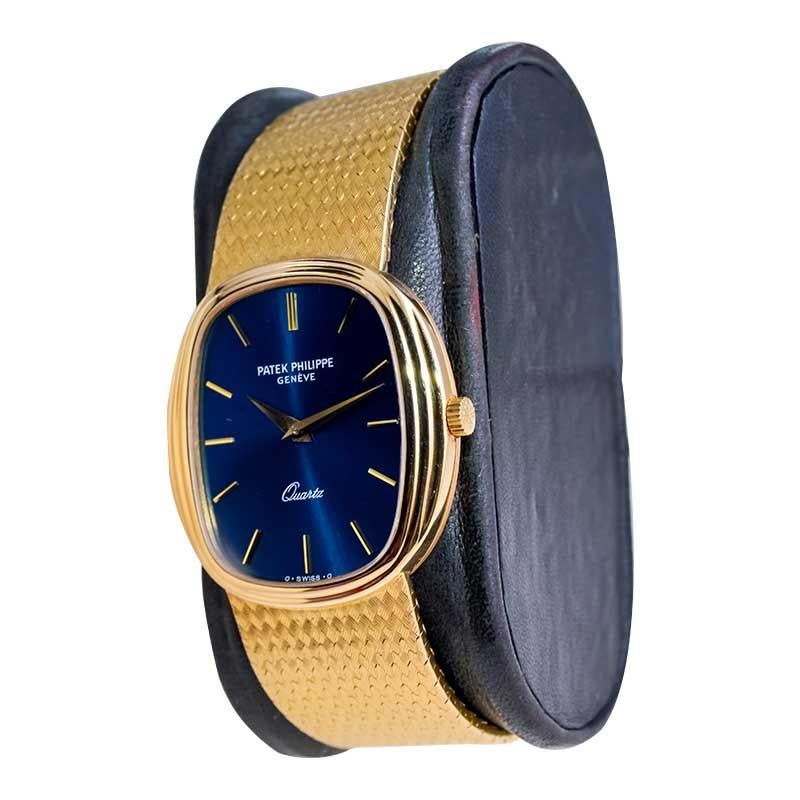 Patek Philippe 18 Karat Gold Quarz-Uhr in hochwertigem Zustand, neu, 1990er Jahre im Angebot 3