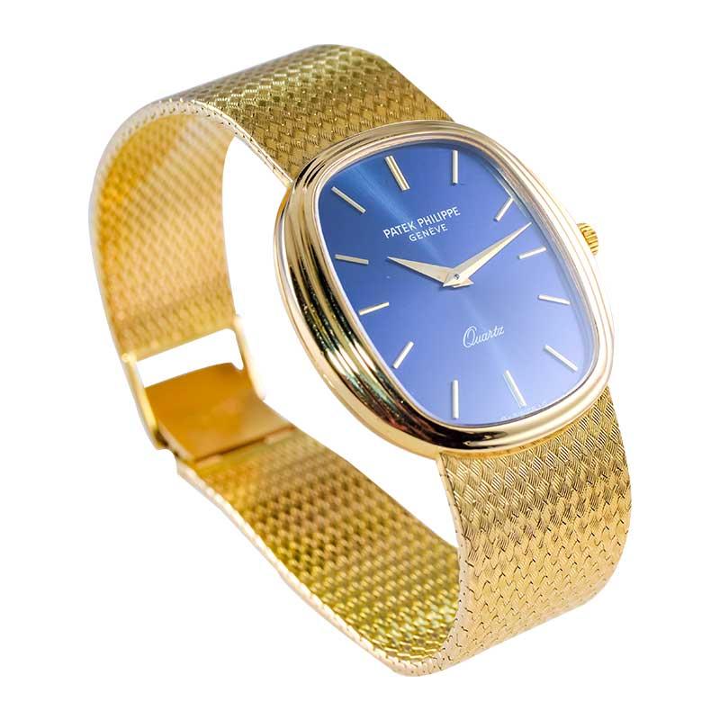 Patek Philippe 18 Karat Gold Quarz-Uhr in hochwertigem Zustand, neu, 1990er Jahre im Angebot 4