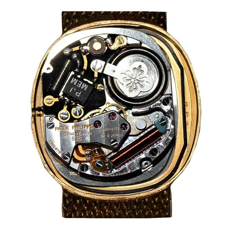 Patek Philippe 18 Karat Gold Quartz High Grade Watch in New Condition, 1990s 4