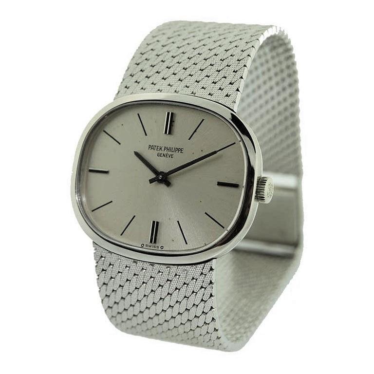 Patek Philippe 18 Karat White Gold Bracelet Watch from 1971 For Sale 1