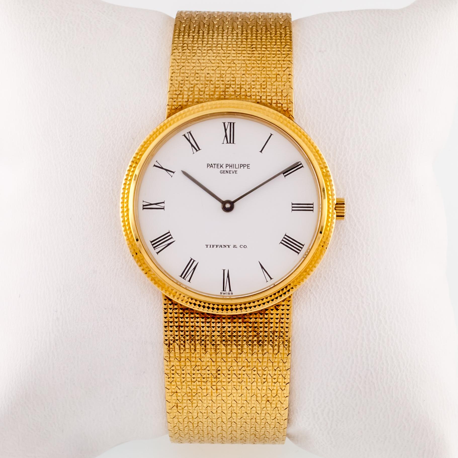 Modern Patek Philippe 18 Karat Yellow Gold Calatrava Men's Quartz Watch with Box 3954