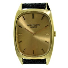 Patek Philippe 18 Karat Yellow Gold Oval Shaped Watch with Original Dial