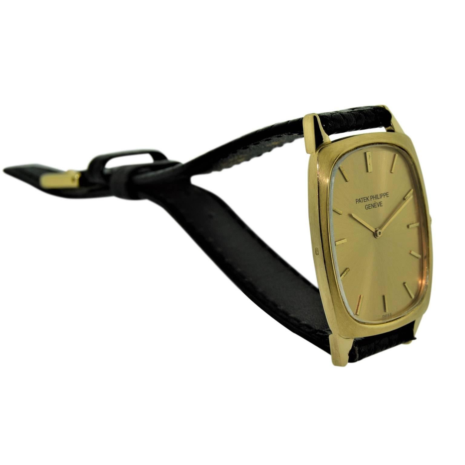 Patek Philippe 18 Karat Yellow Gold Oval Shaped Watch with Original Dial 1