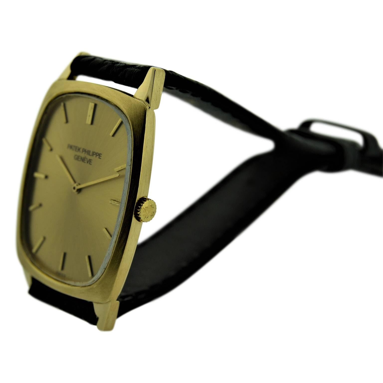 Patek Philippe 18 Karat Yellow Gold Oval Shaped Watch with Original Dial 2