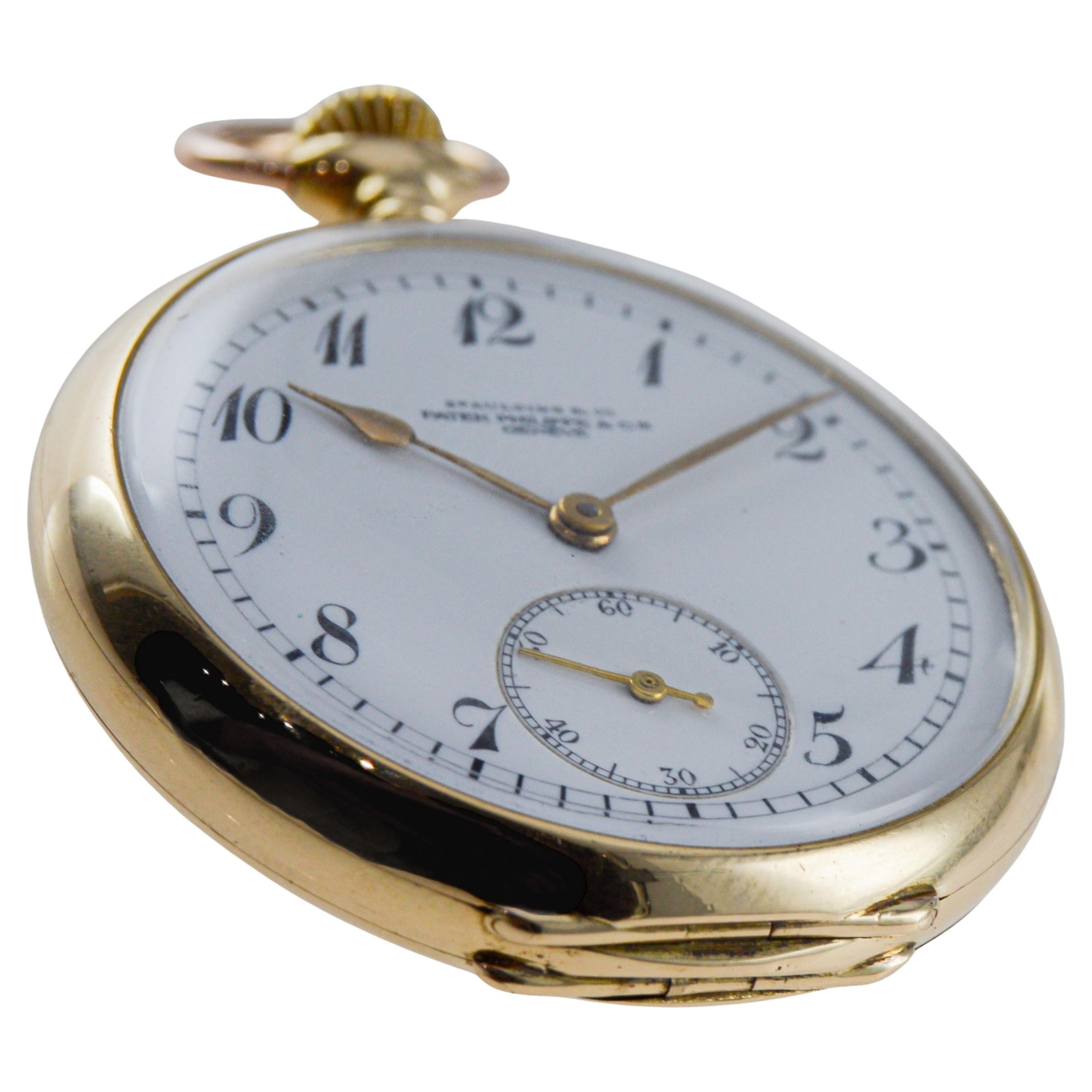 Patek Philippe Montre pendentif en or jaune 18 carats avec cadran en émail et archivage Pour femmes en vente