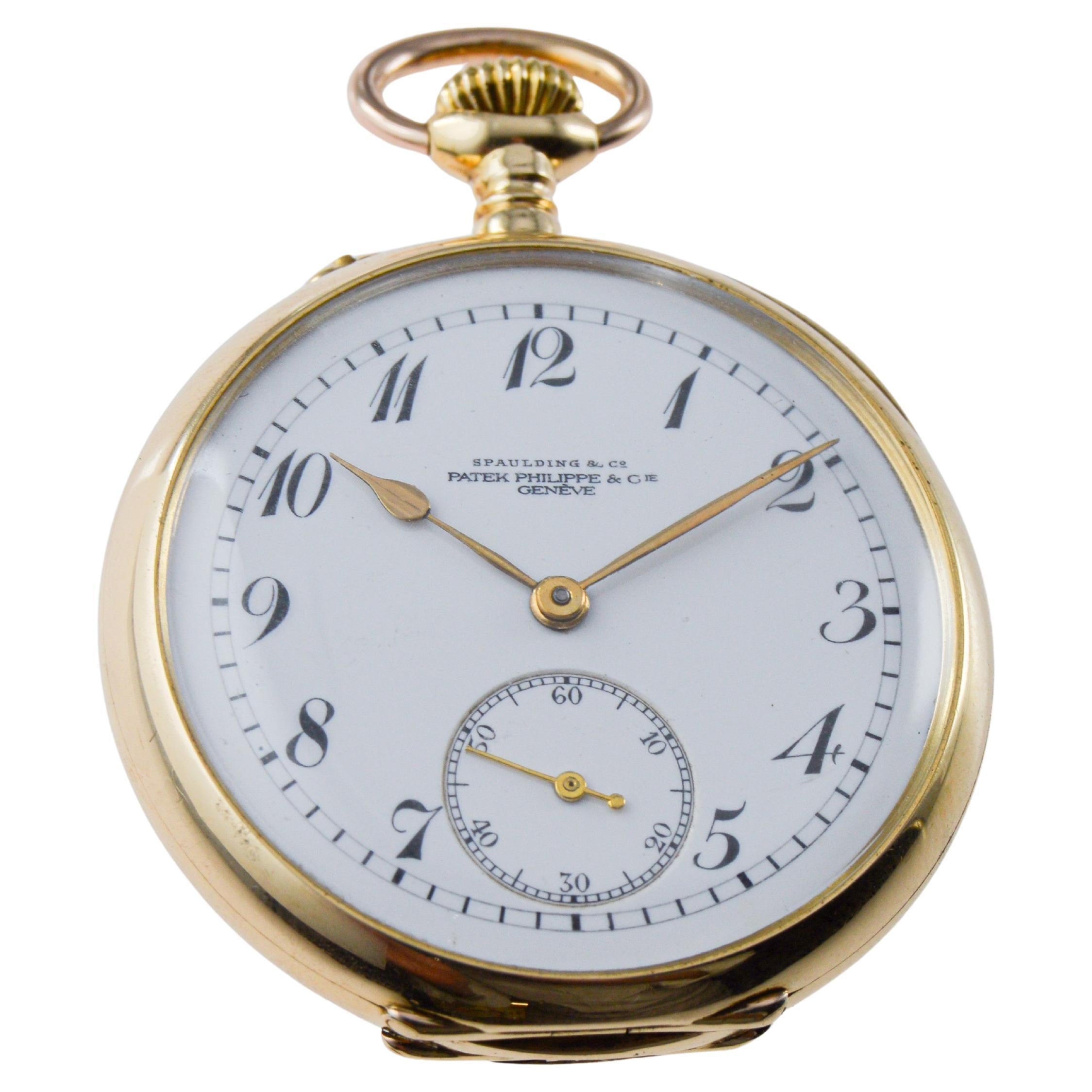 Patek Philippe Montre pendentif en or jaune 18 carats avec cadran en émail et archivage en vente 2