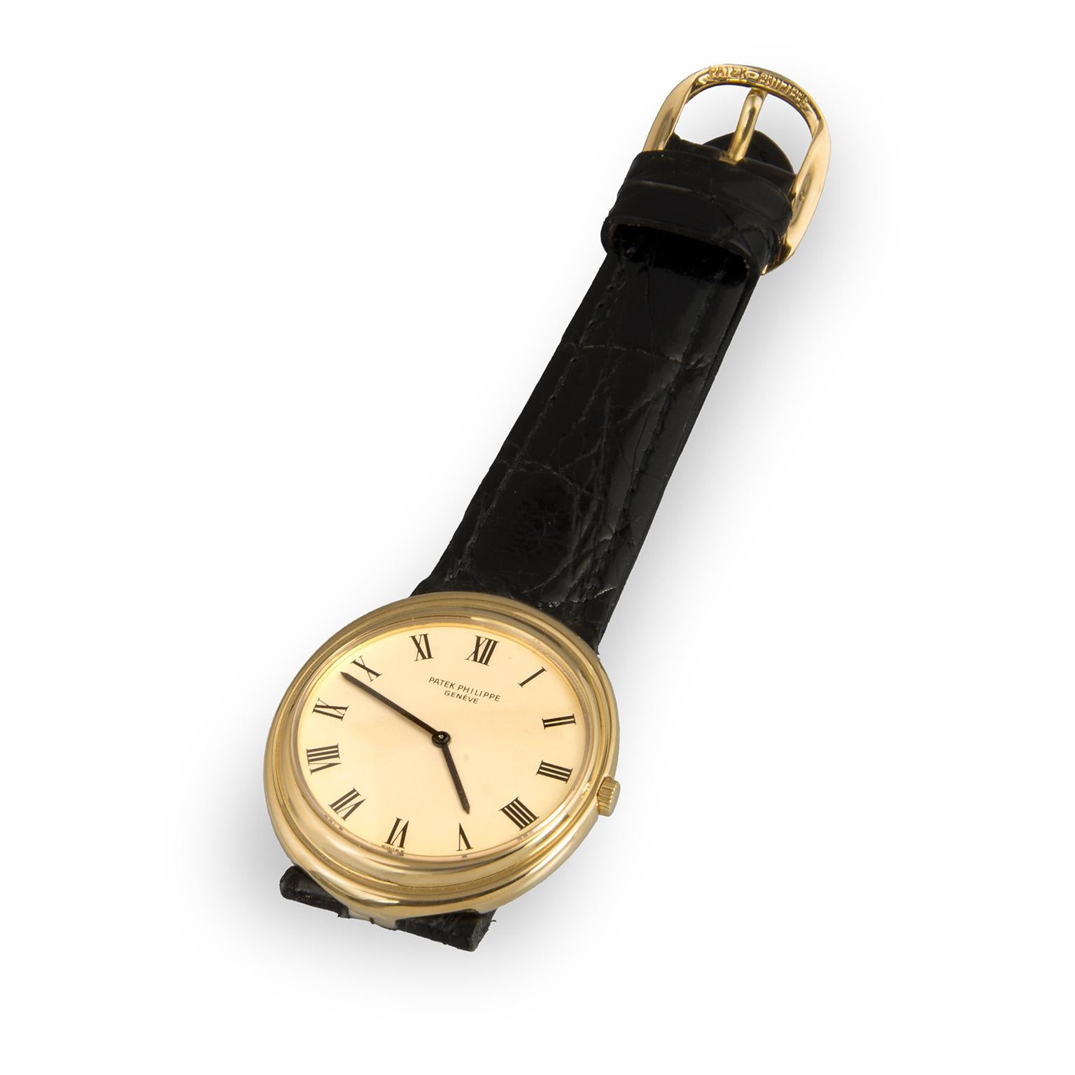 Men's Patek Philippe 18 Karat Yellow Gold Wristwatch For Sale