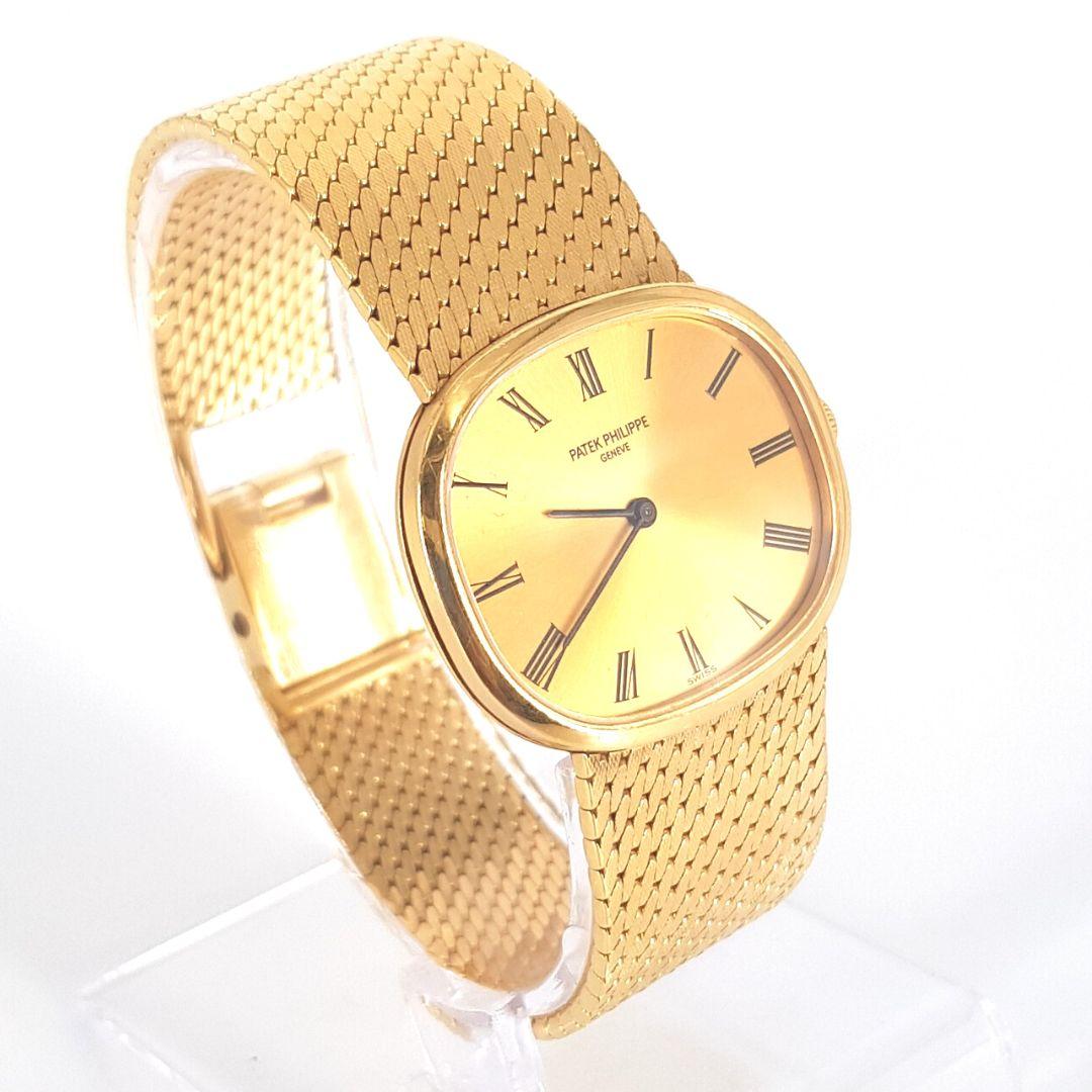 Exquisite
GENDER:  Unisex
MOVEMENT: Manual winding
CASE MATERIAL: Gold
DIAL: 32mm
DIAL COLOUR: Gold
STRAP: 55mm
BRACELET MATERIAL: 18ct Gold 
CONDITION: 10/10 
MODEL NUMBER:  3545/1
SERIAL NUMBER: 2.704.XXX
YEAR: 1971
BOX – No
PAPERS – Yes
