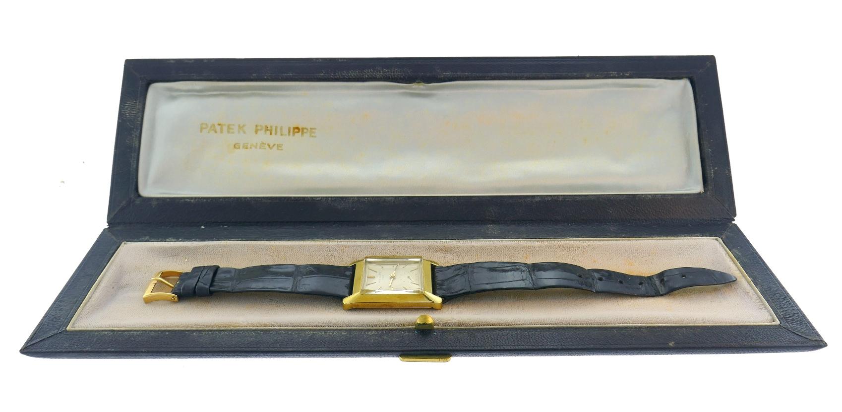 Women's or Men's Patek Philippe 18k Gold Manual Wind Wristwatch For Sale