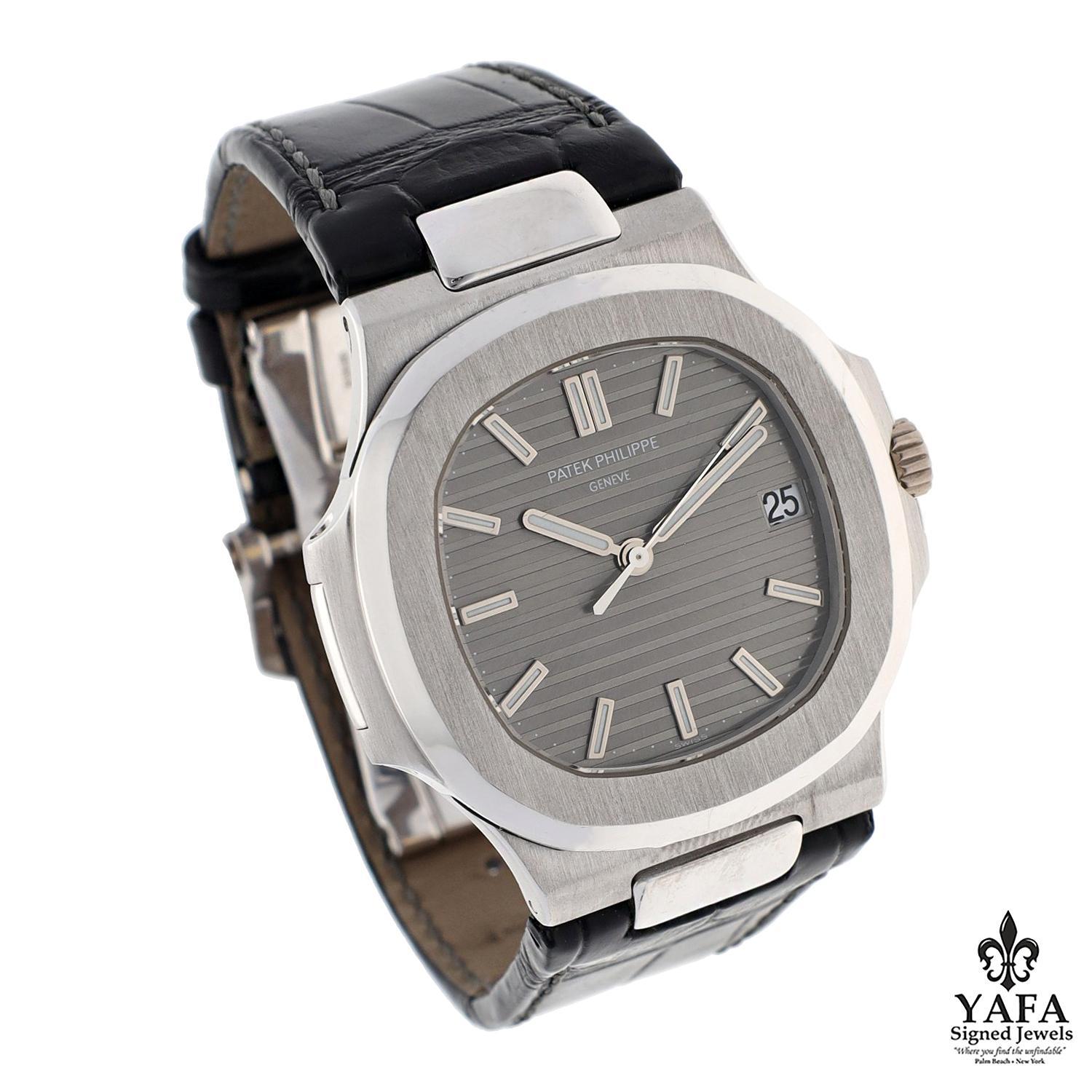 Women's or Men's PATEK PHILIPPE 18K White Gold Nautilus, Gray Dial For Sale