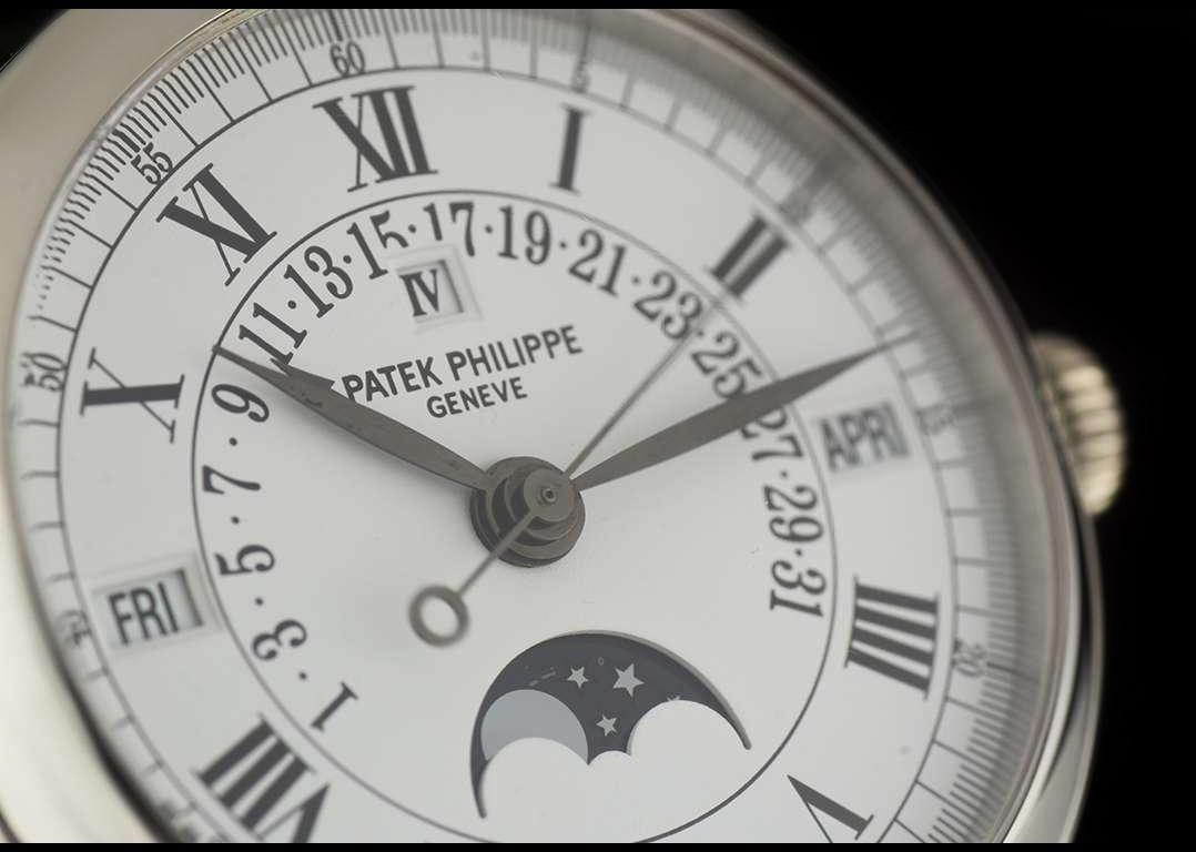 Patek Philippe 18 Karat White Gold Perpetual Calendar Retrograde 5059G-001 In Excellent Condition In London, GB