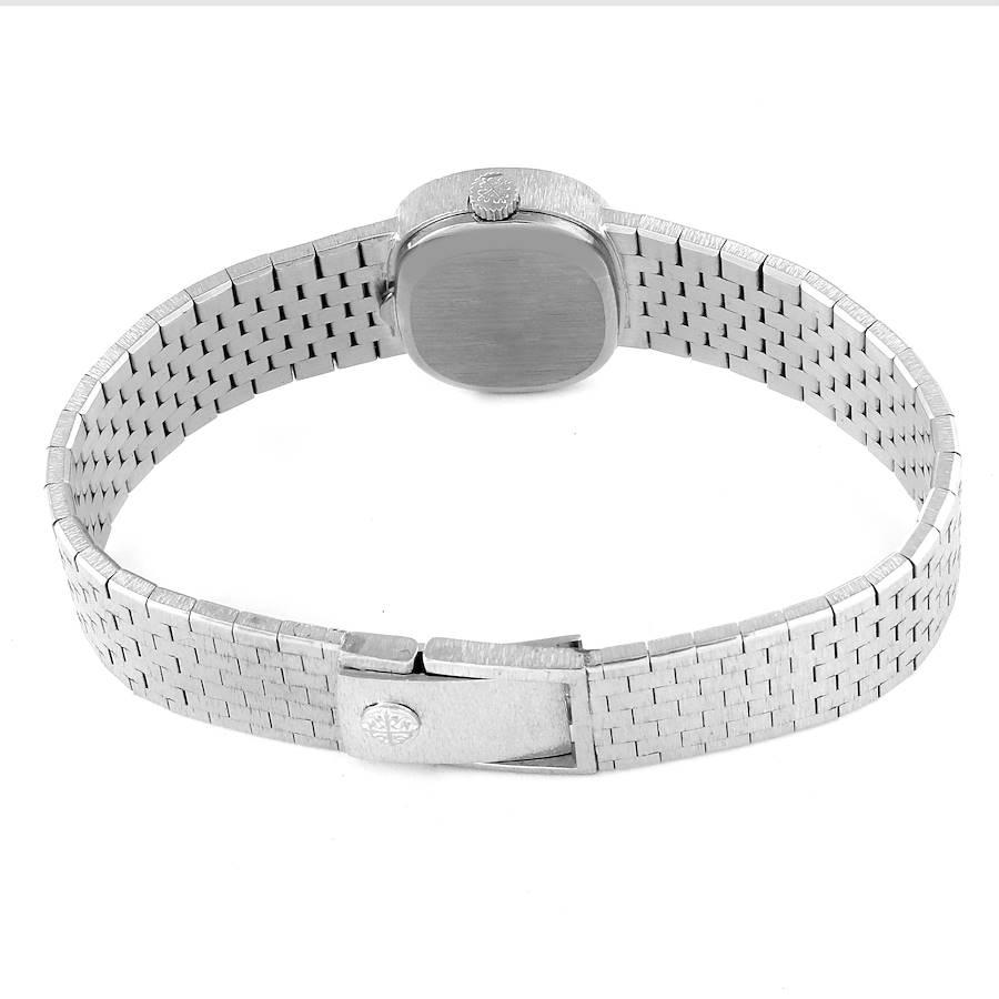 Cocktail-Damenuhr von Patek Philippe, 18 Karat Weißgold Silber Zifferblatt 3373 im Angebot 5