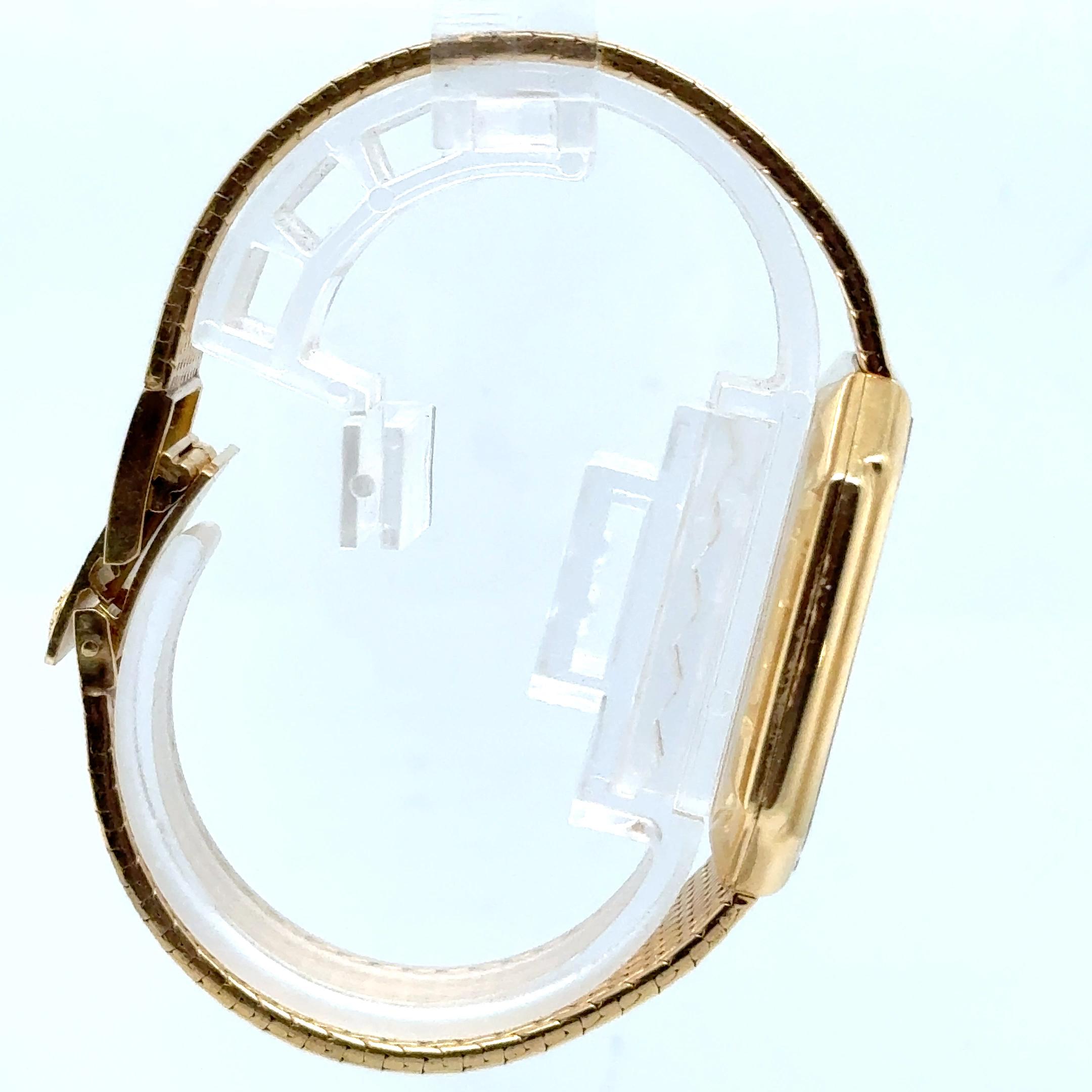 Patek Philippe Montre à quartz 30 mm en or jaune 18 carats Unisexe en vente