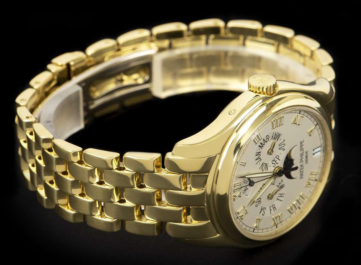 Patek Philippe 18 Karat Yellow Gold Annual Calendar Moonphase 5036J In Excellent Condition In London, GB