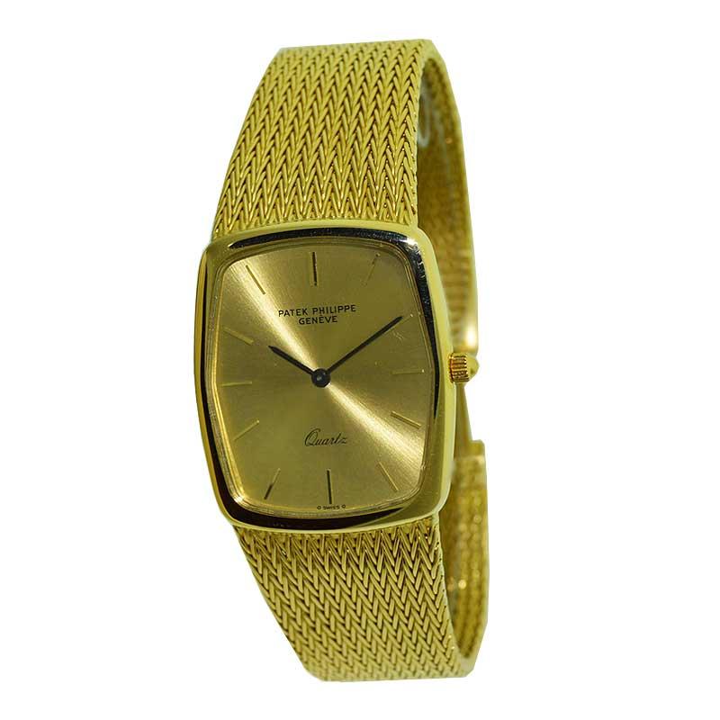 Women's or Men's Patek Philippe 18Kt. Gold Quartz Bracelet Watch from 1981 with Original Document