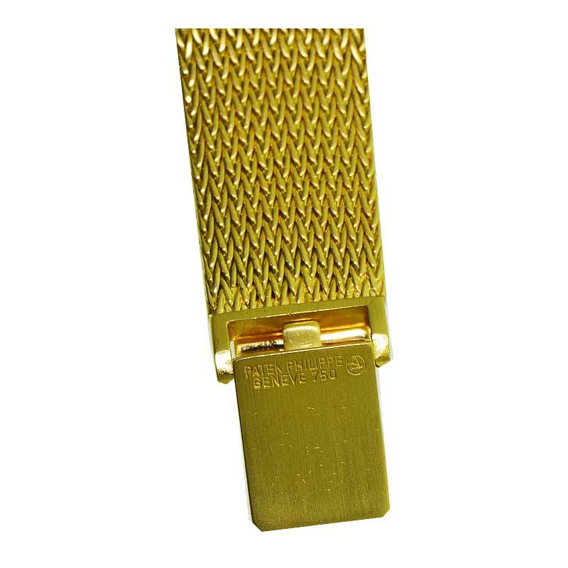 Patek Philippe 18Kt. Gold Quartz Bracelet Watch from 1981 with Original Document 5