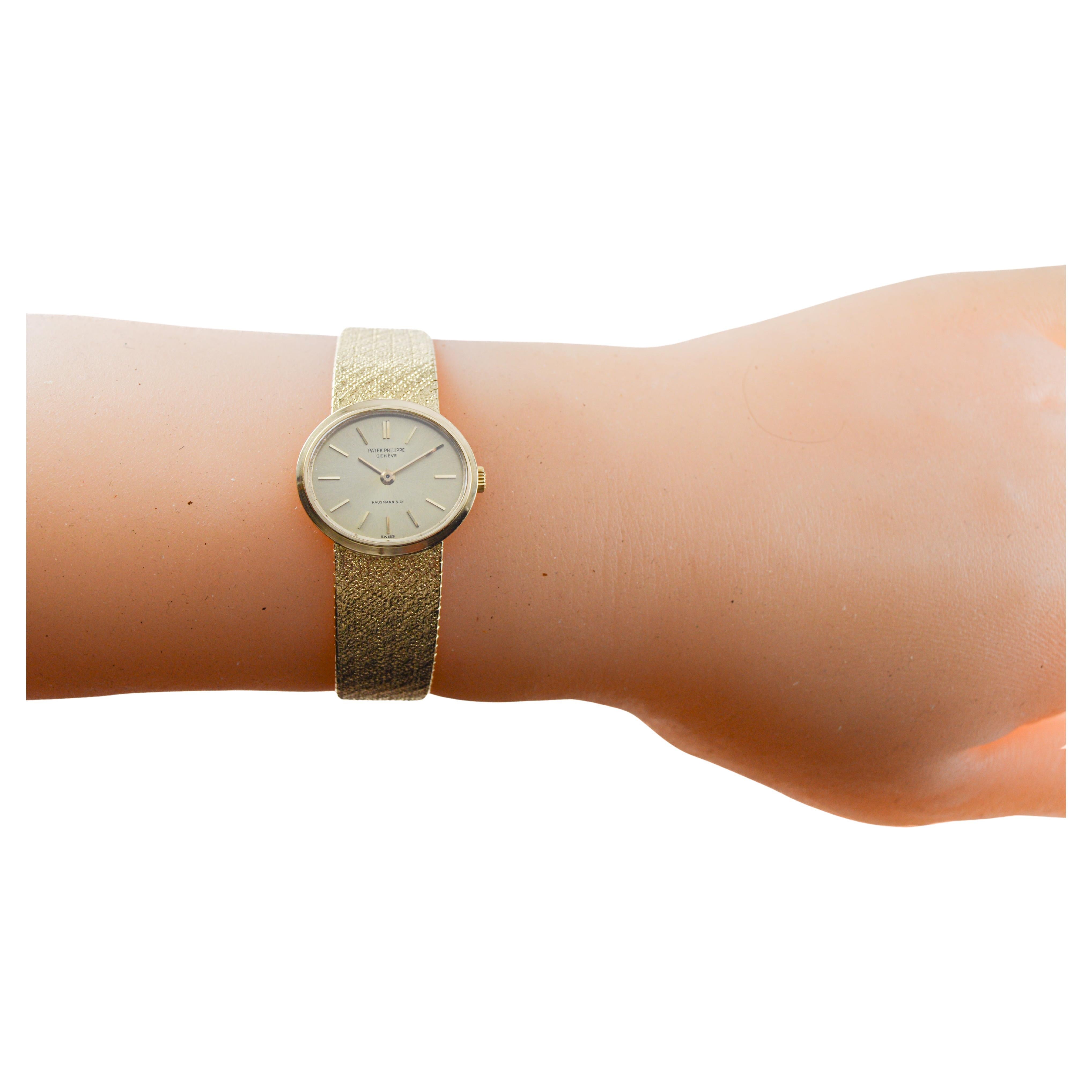 Patek Philippe 18Kt Solid Gold Dress Watch circa 1970's For Sale 8