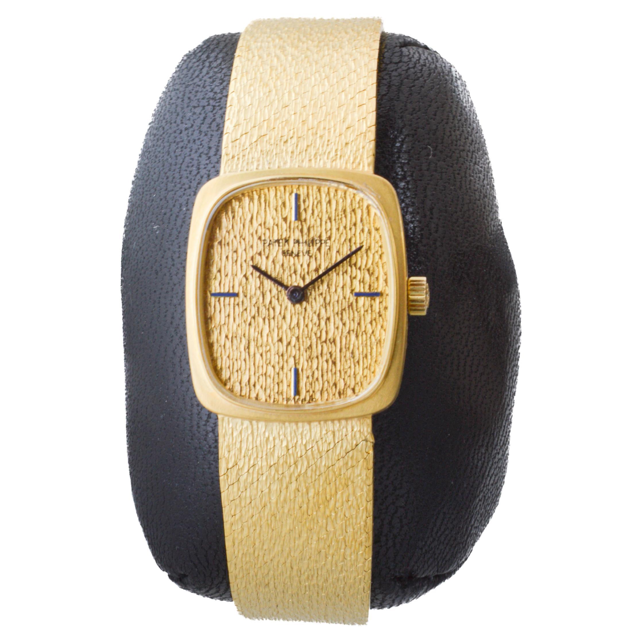 Patek Philippe 18Kt Solid Gold Dress Watch circa 1980's with Original Bracelet For Sale 2