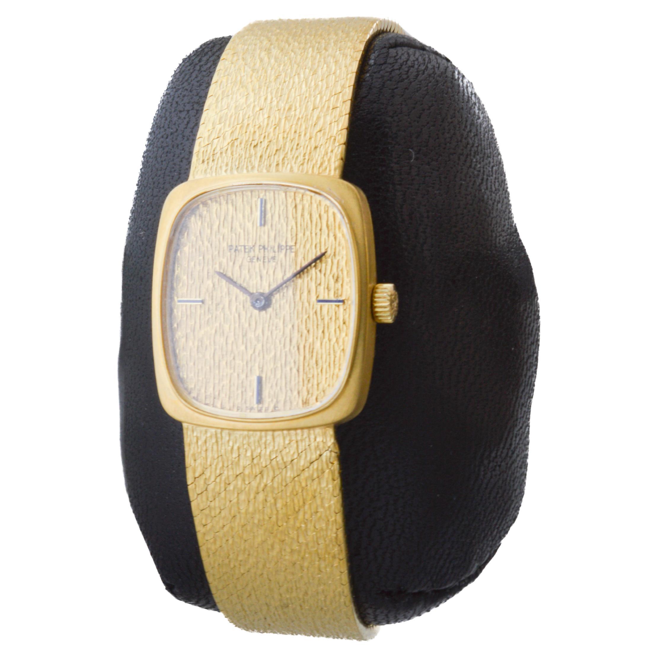Patek Philippe 18Kt Solid Gold Dress Watch circa 1980's with Original Bracelet For Sale 3